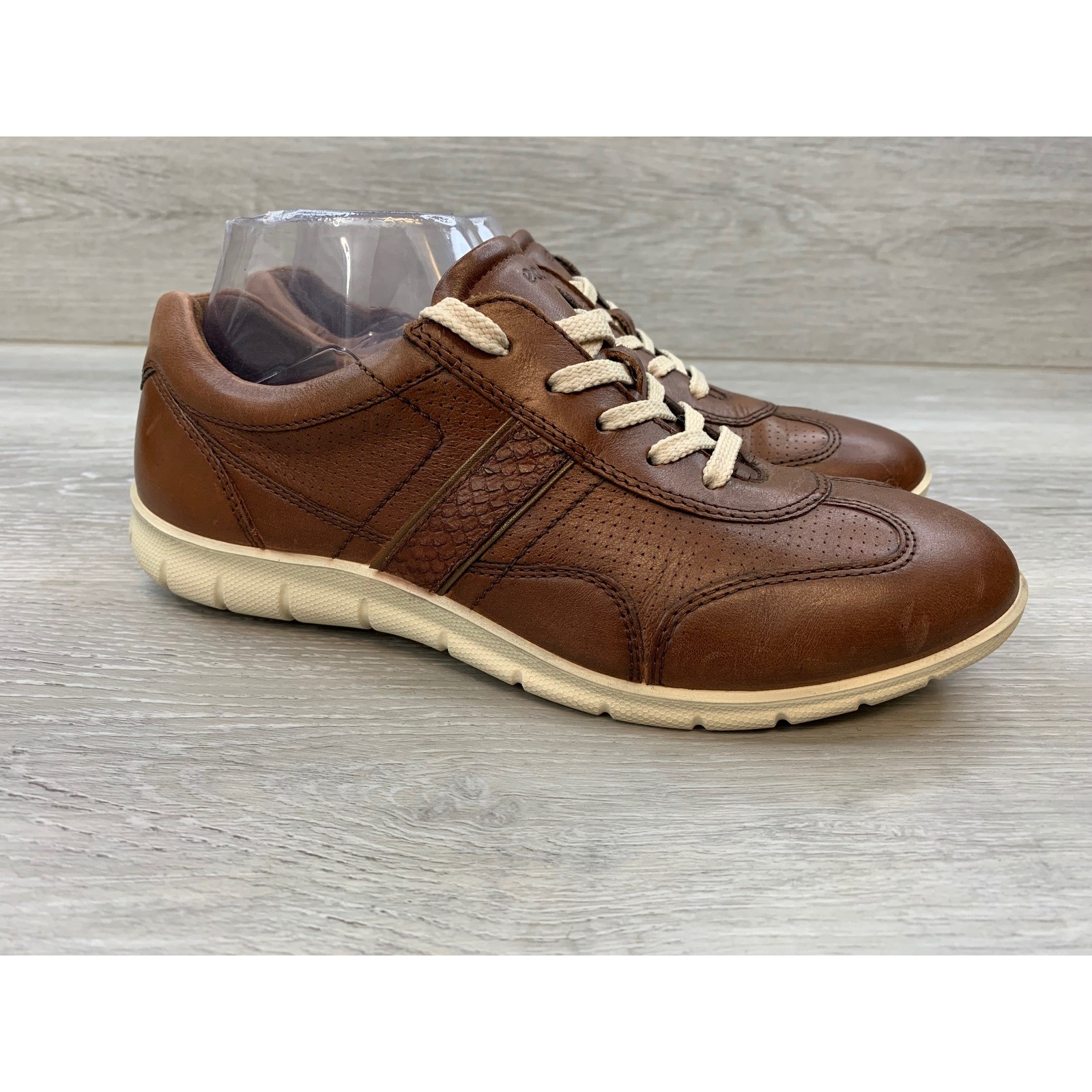 ECCO Women\'s Brown Leather Lace Up Sneakers Low Top Casual Comfort Shoes