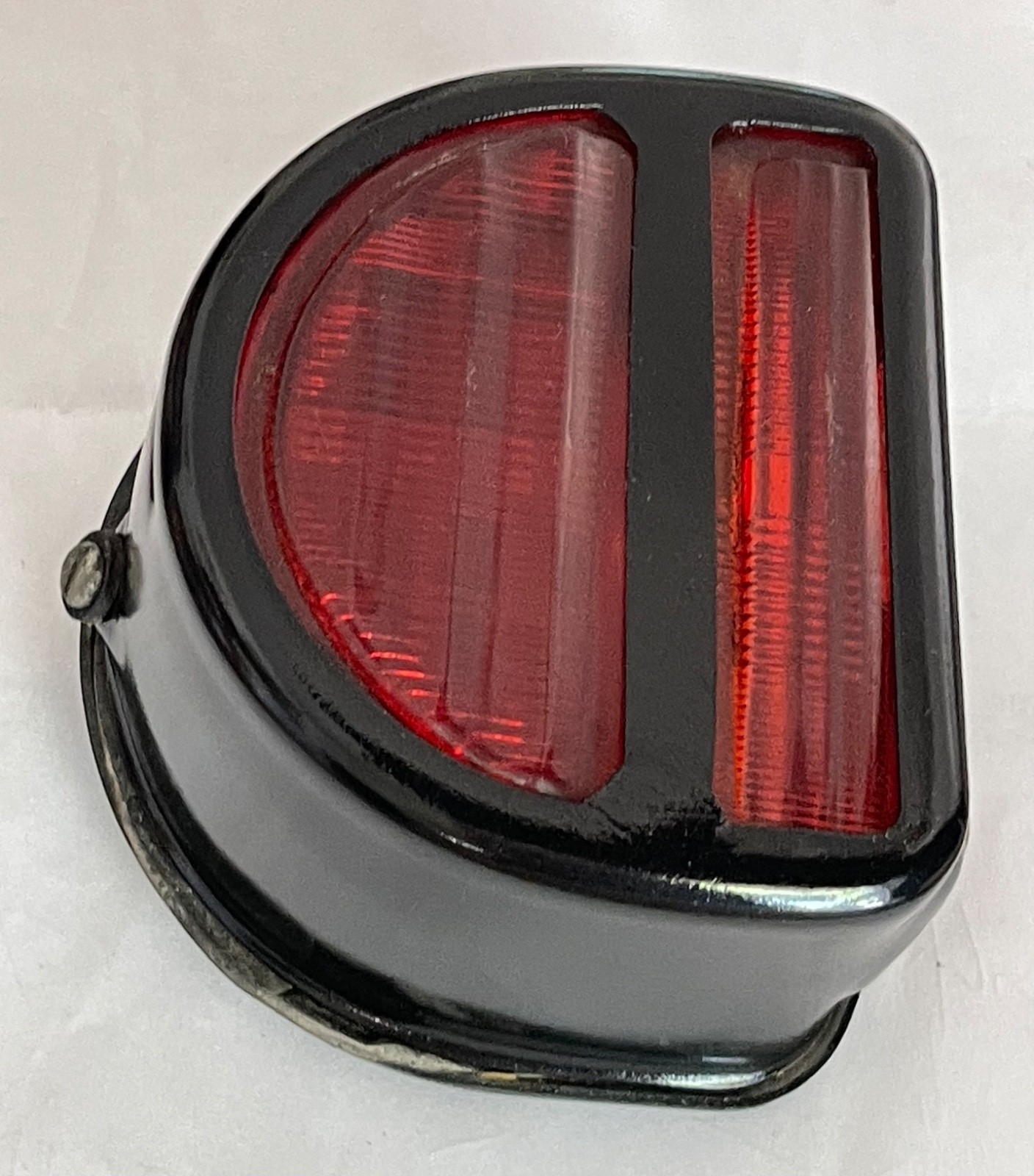 LUCAS NOS REAR BLACK D LAMP WITH BAR LUCAS TYPE ST-51. excell. LUCAS NOS REAR BLACK D LAMP WITH BAR LUCAS TYPE ST-51. excell.