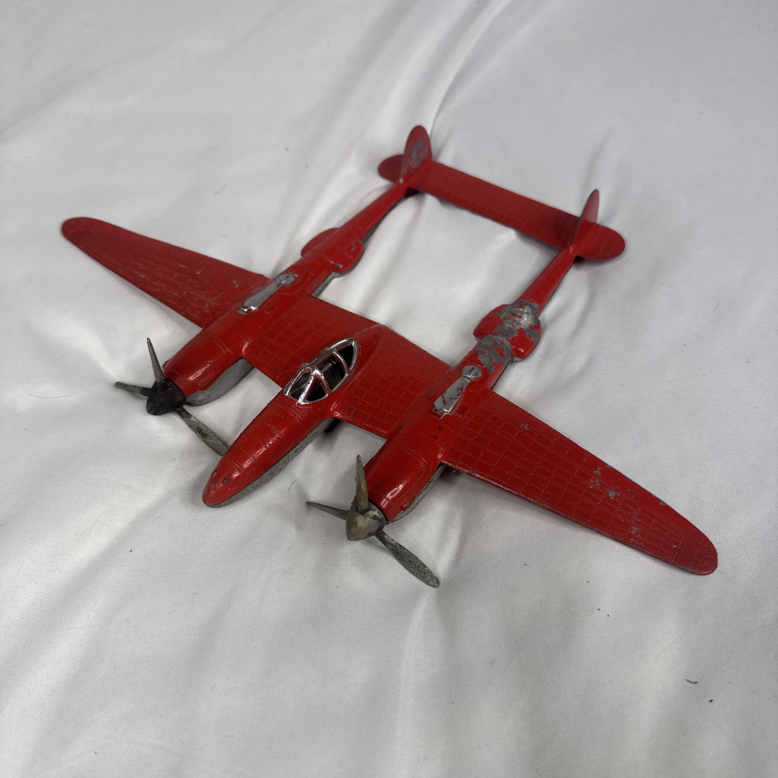 Vintage Hubley Lockheed P-38 Lightning WWII Diecast Metal Toy Airplane Vintage Hubley Lockheed P-38 Lightning WWII Diecast Metal Toy Airplane