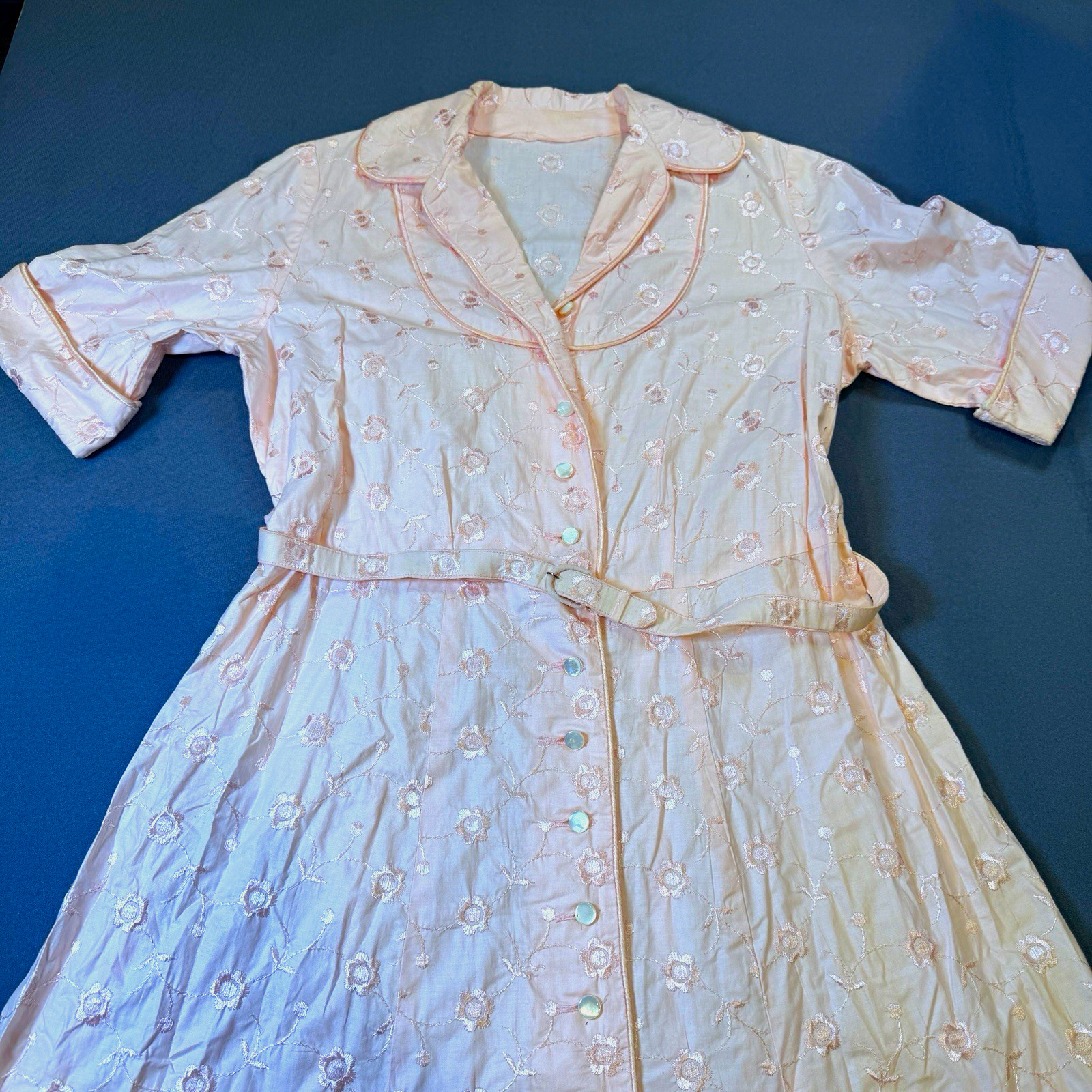 VTG 50s Handmade Eyelet Embroidered Housecoat Dress Pink Cotton Dress Lounger M
