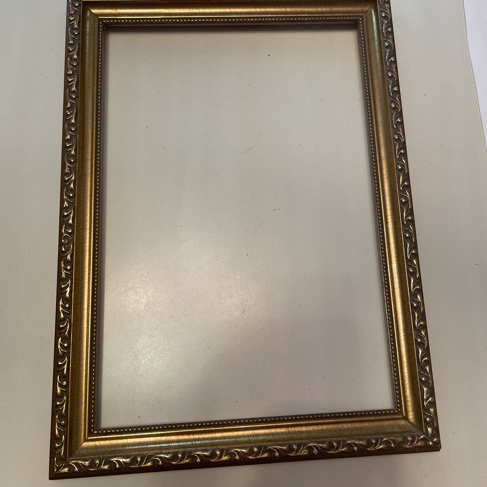 VTG Golden Wood Etched Floral Picture Frame- 11 .5 X 16”. Fits 14” X 9.5”. EUC