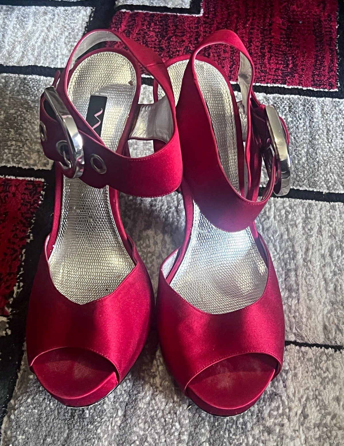 Nina Women’s Red Satin Slingback Peep Toe Ankle Strap Buckle Heel US 9 Nina Women’s Red Satin Slingback Peep Toe Ankle Strap Buckle Heel US 9