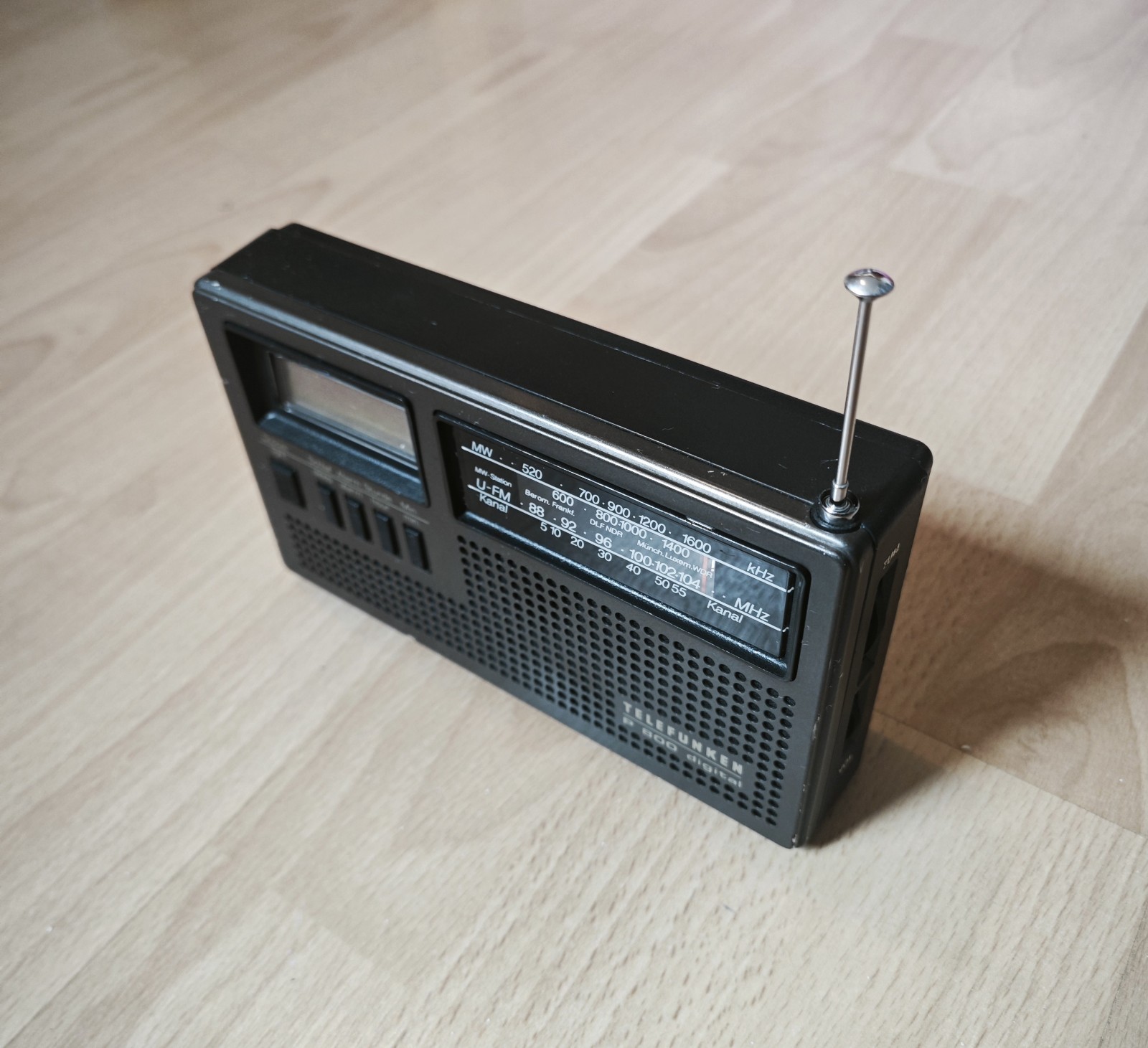 Telefunken P800 Digital Radio Vintage Telefunken P800 Digital Radio Vintage