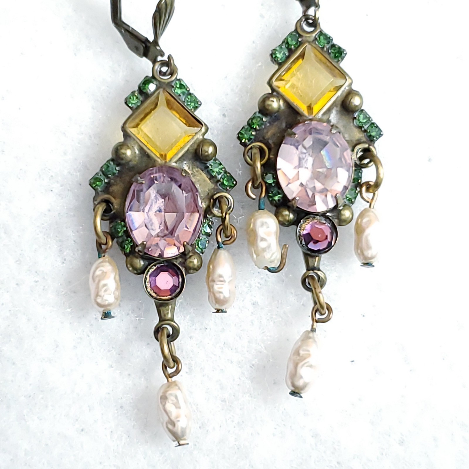 Sorrelli Earrings Chandelier Dangle Rhinestone Pearl Purple Gold Tone 2\ Sorrelli Earrings Chandelier Dangle Rhinestone Pearl Purple Gold Tone 2\