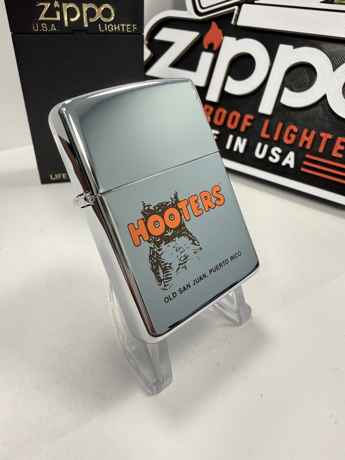 Zippo Windproof Lighter HOOTERS OWL PUERTO RICO Polished Chrome 1997 NEW RARE