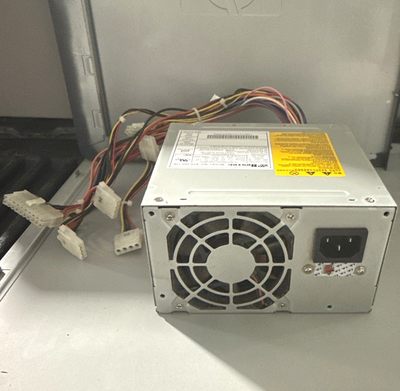 Bestec ATX-250-12E 250W ATX PSU For HP PS-6301-9 24-Pin SATA Auto Fan