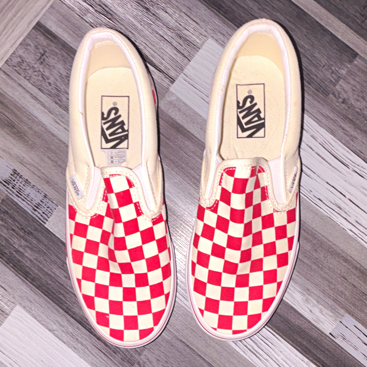 VANS Classic Slip-On Checkerboard Red/White Canvas Slip-On Shoes US 7 VANS Classic Slip-On Checkerboard Red/White Canvas Slip-On Shoes US 7