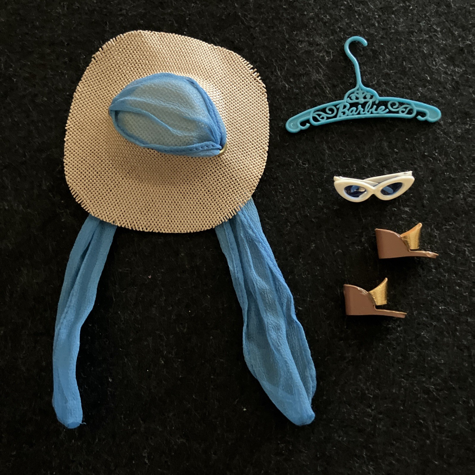 Vintage Mattel Fashion VHTF Blue In The Swim Accessories PAK For Barbie MINTY