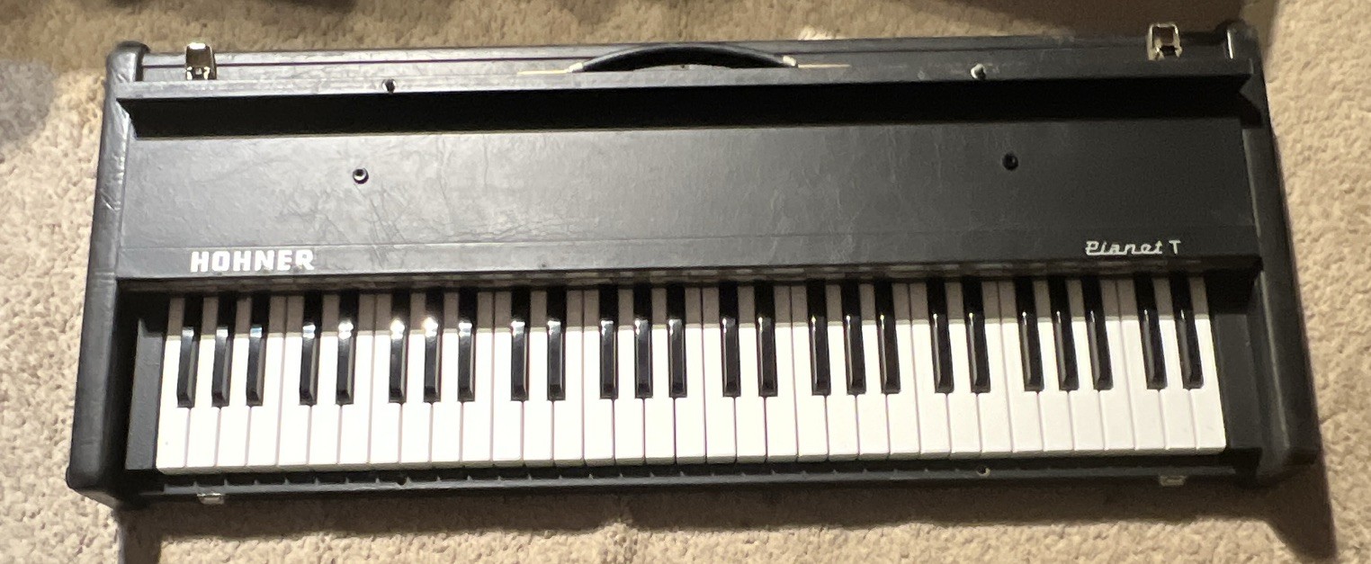 Hohner Pianet T 49-Key Electronic Keyboard, Black w/ Hard Case Hohner Pianet T 49-Key Electronic Keyboard, Black w/ Hard Case