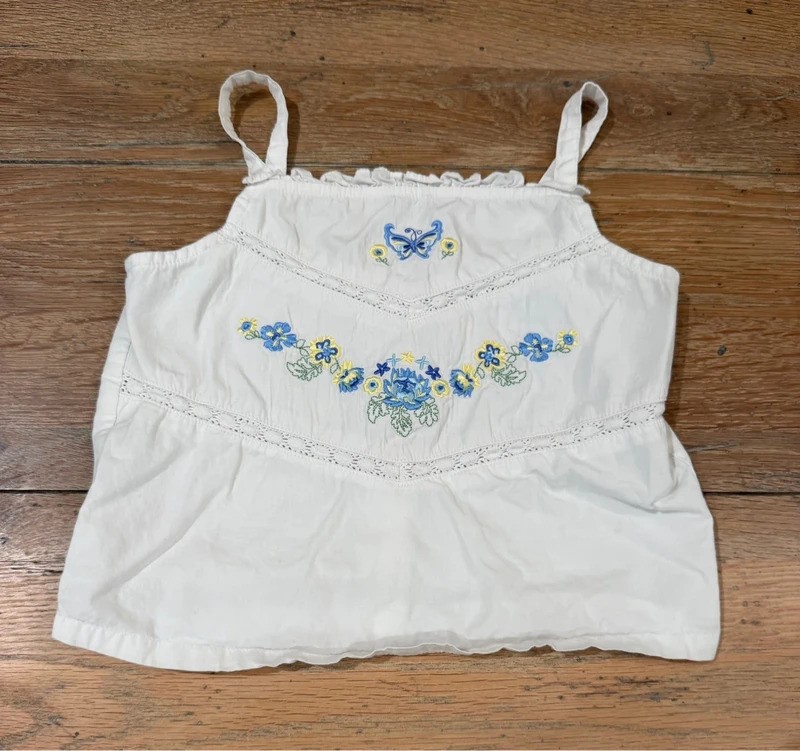 vintage Y2K-era Baby Gap camisole tank top Butterfly embroidery size 5 vintage Y2K-era Baby Gap camisole tank top Butterfly embroidery size 5