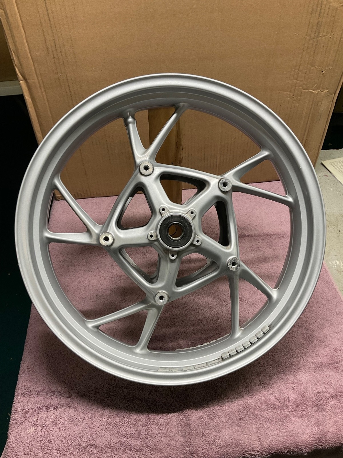 2018 14-18 BMW R1200 R1200RT Front Wheel Rim 17x3.5 pre-owned dented still good 2018 14-18 BMW R1200 R1200RT Front Wheel Rim 17x3.5 pre-owned dented still good