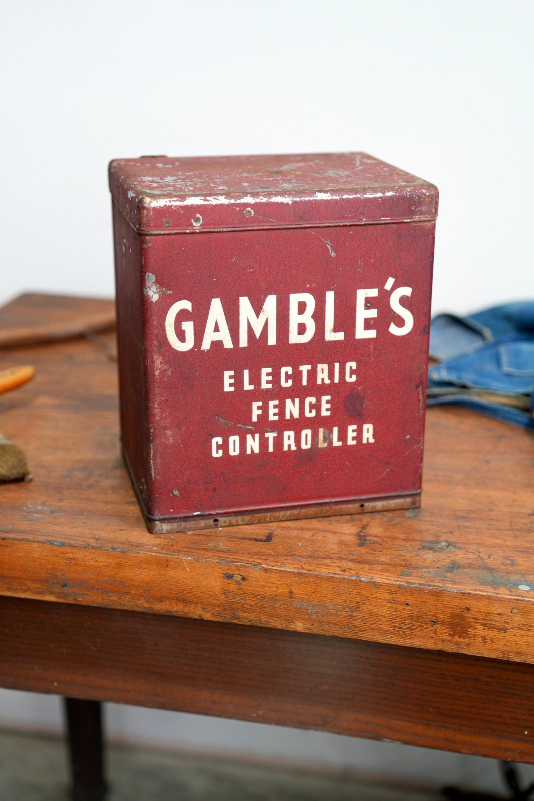 Vintage GAMBLES Hardware Store electronic Fence Controller Cover Sign Metal red