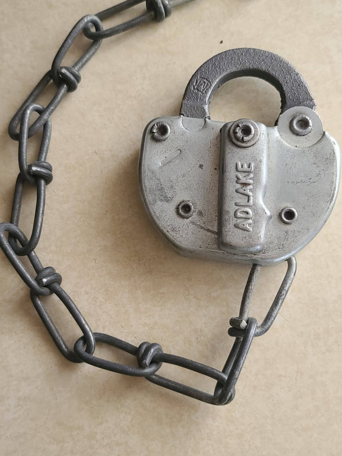 Vintage SOUTHERN PACIFIC Transportation CO. Railroad Lock Chain Tool