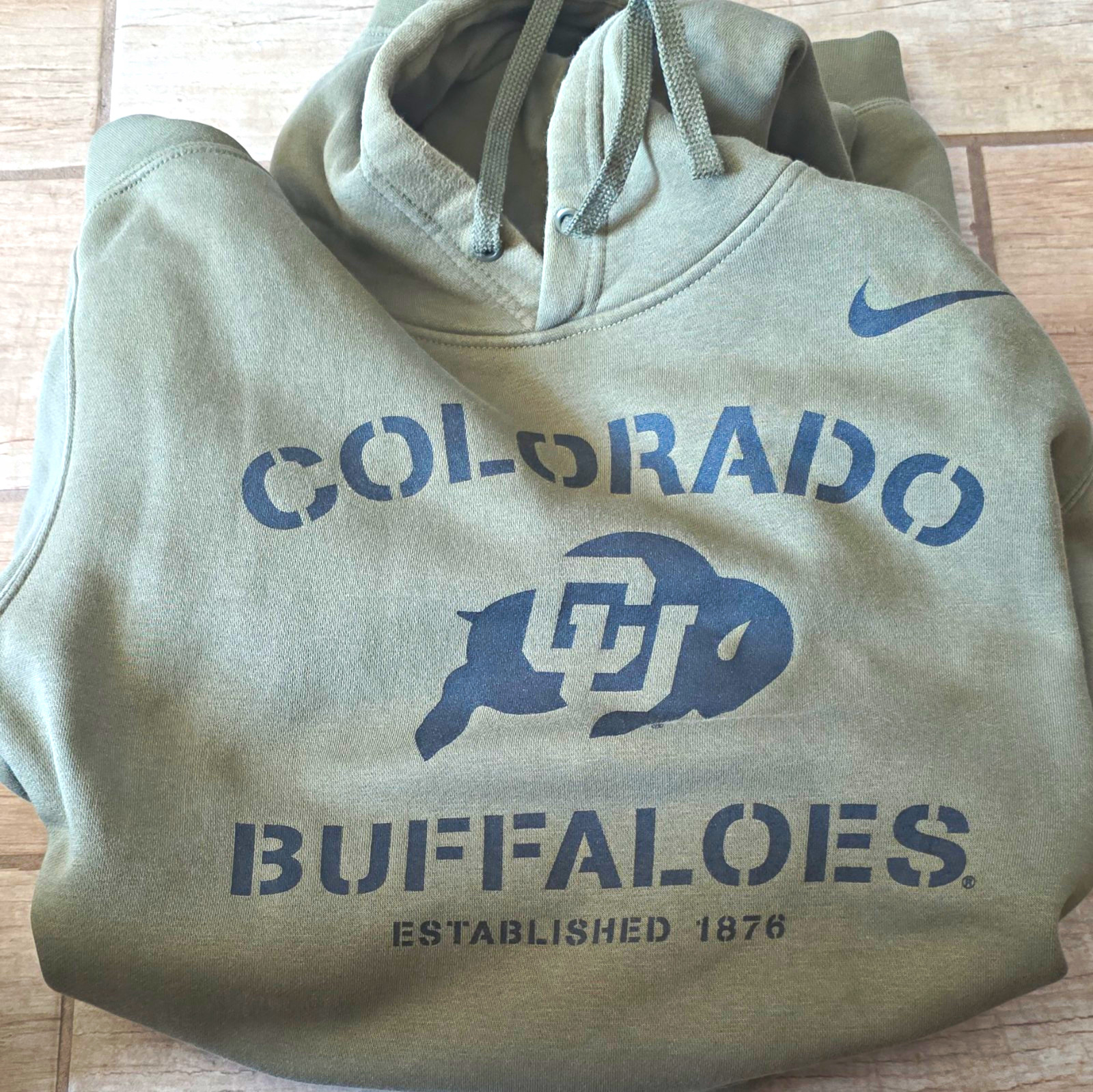 Nike Colorado Buffaloes Green Pullover Hoodie Sweatshirt Size M