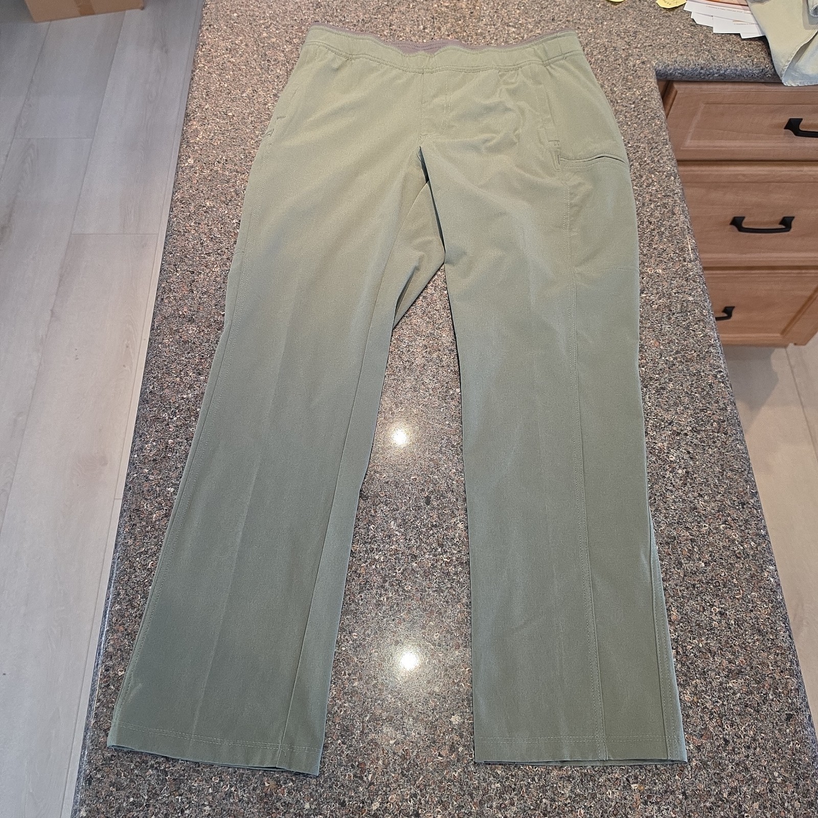Wmns KÜHL FREEFLEX DASH Green Hiking Pants Sz M Reg Pull-On Athleisure NWOT
