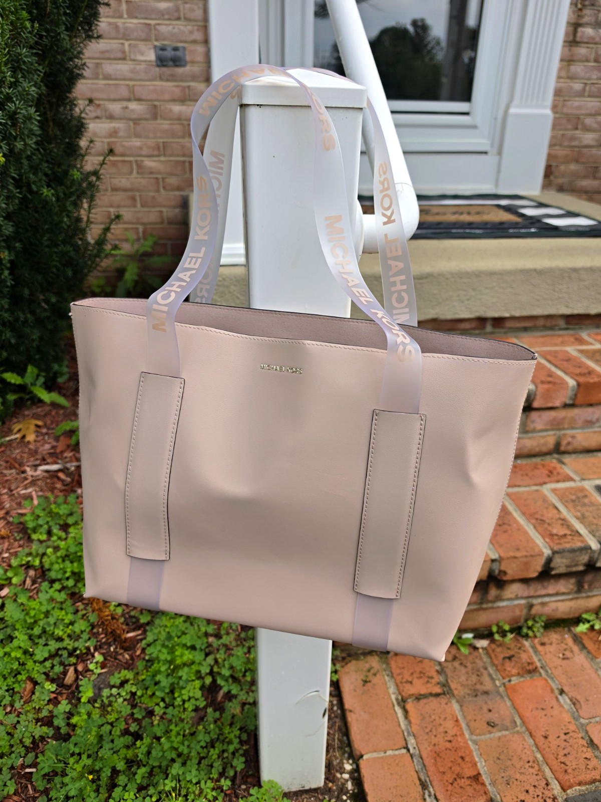 Michael Kors Large Pink Tote Bag Logo Strap Accents Clasp Lined Gold Hardware