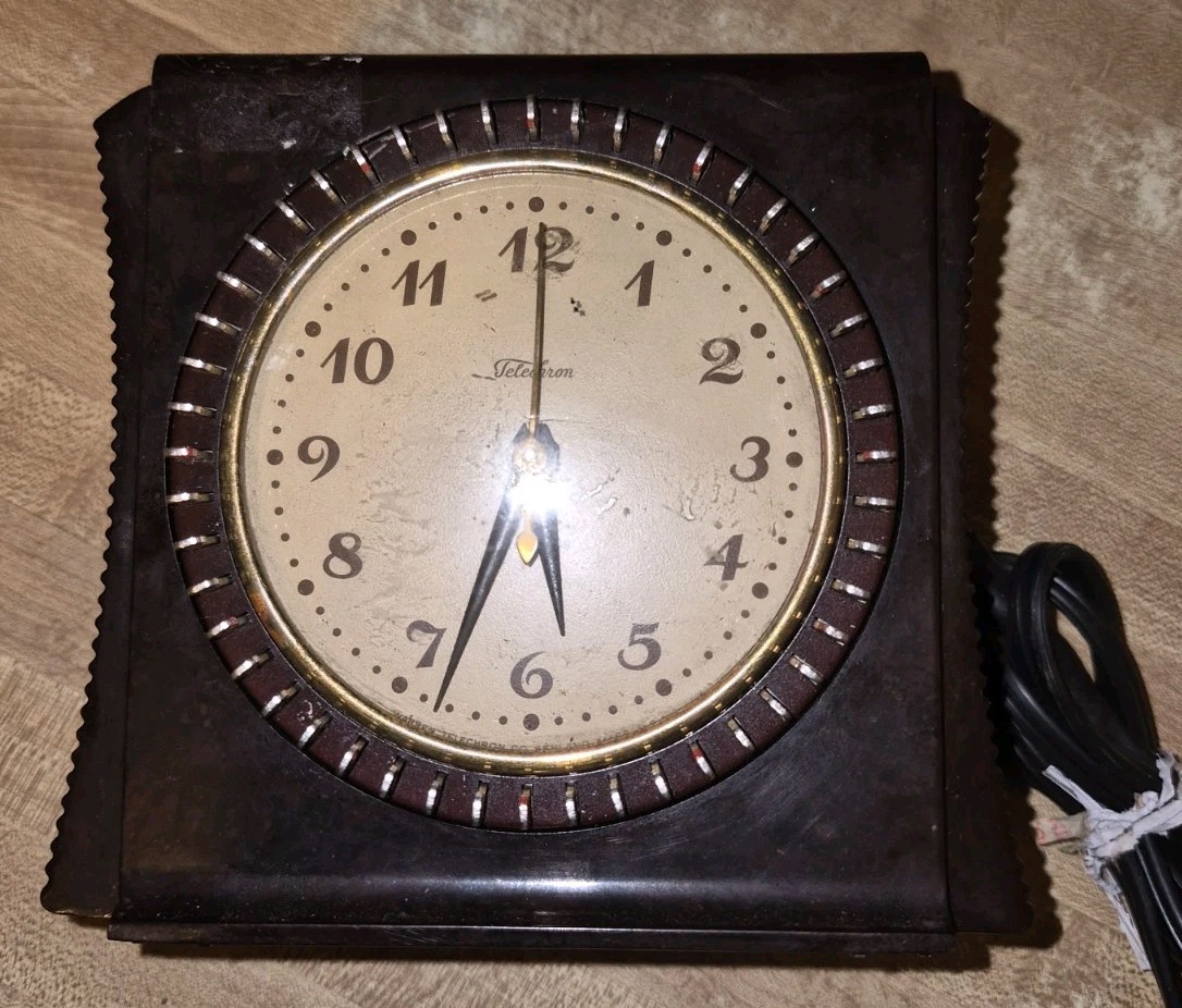 Rare Vintage Telechron Electric Clock Appliance Timer Art Deco bakelite Works Rare Vintage Telechron Electric Clock Appliance Timer Art Deco bakelite Works