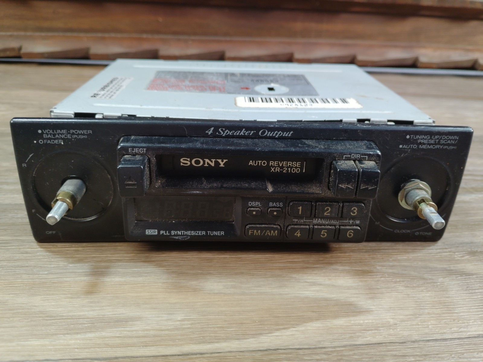 Sony XR 2100 FM/AM Cassette Stereo