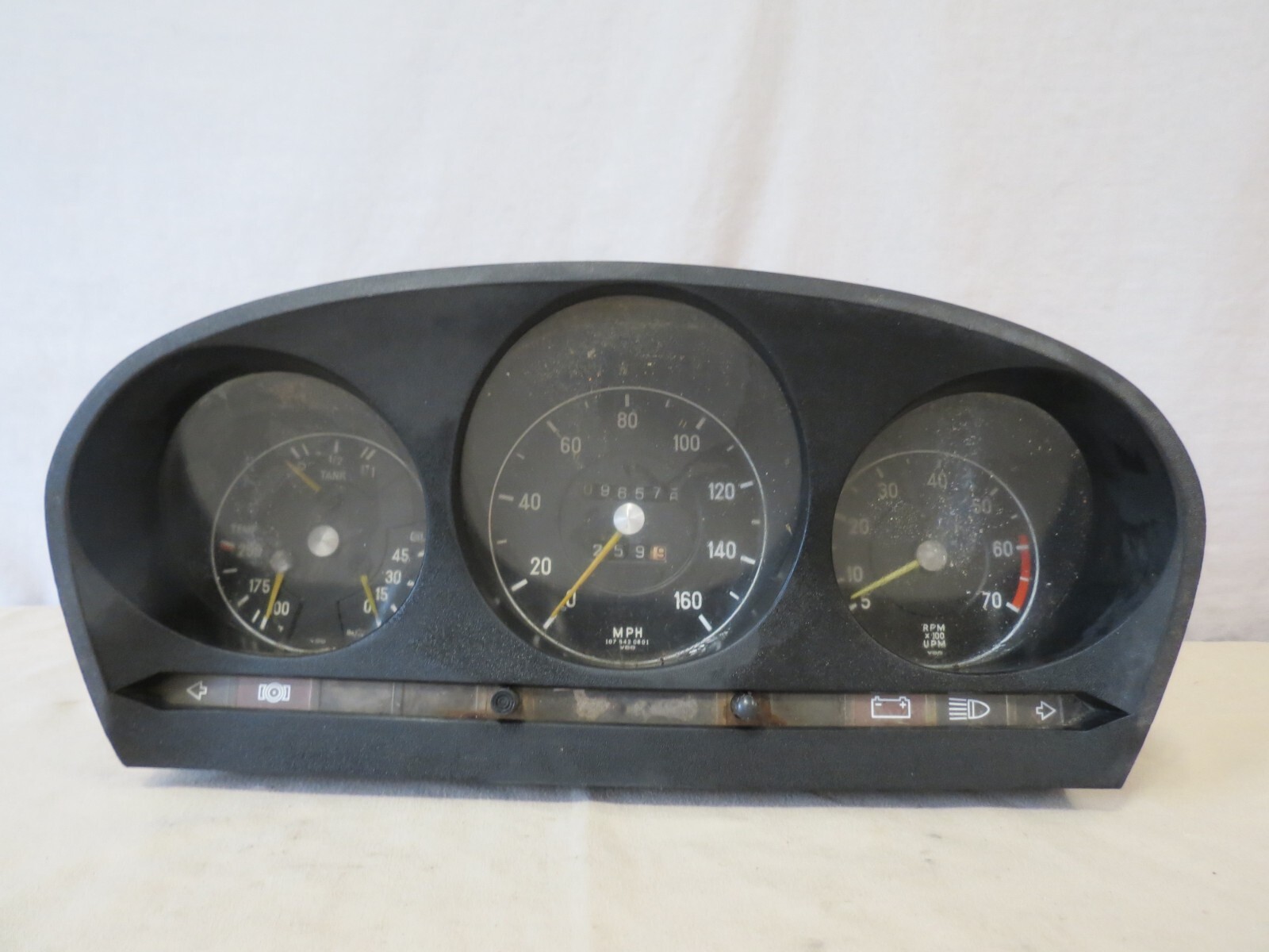 7179 Mercedes r107 SL SLC COUPE Speedometer Cluster 160 MPH 98k 10754208 G2U