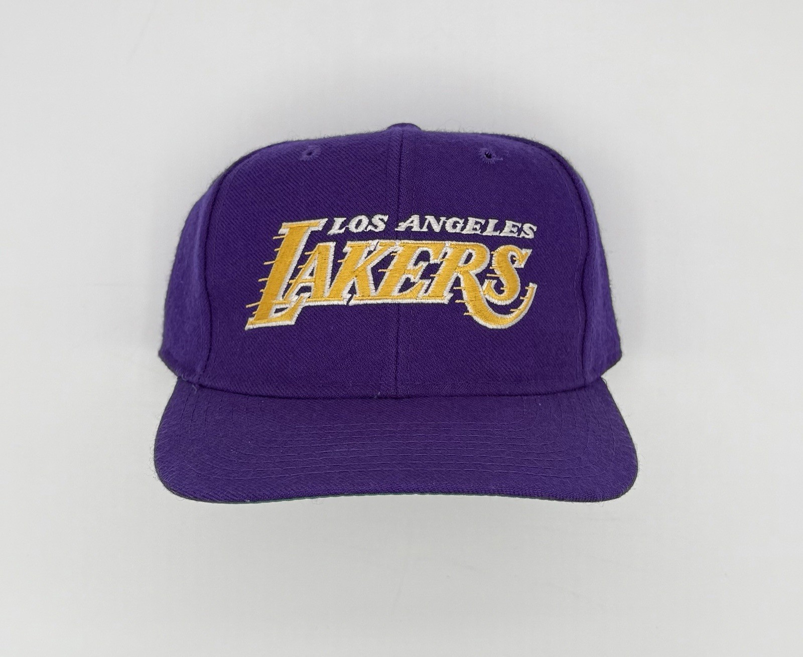 Vintage 90s Los Angeles Lakers Starter Motion Purple 100% Wool SnapBack Hat Cap Vintage 90s Los Angeles Lakers Starter Motion Purple 100% Wool SnapBack Hat Cap
