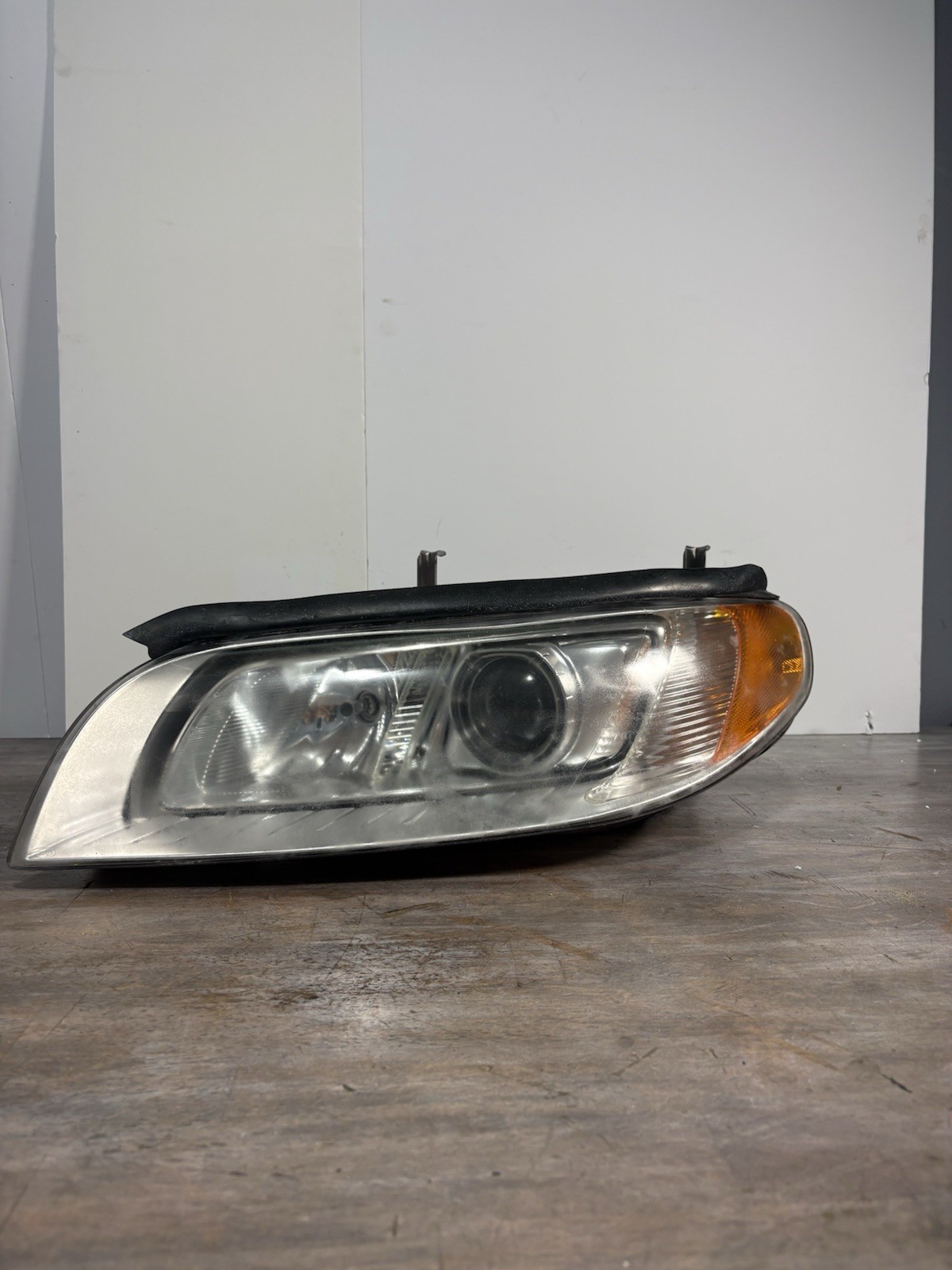 2007-2013 Volvo S80 XC70 Left Driver LH Front HID Headlight AFS Adaptive OEM 2007-2013 Volvo S80 XC70 Left Driver LH Front HID Headlight AFS Adaptive OEM