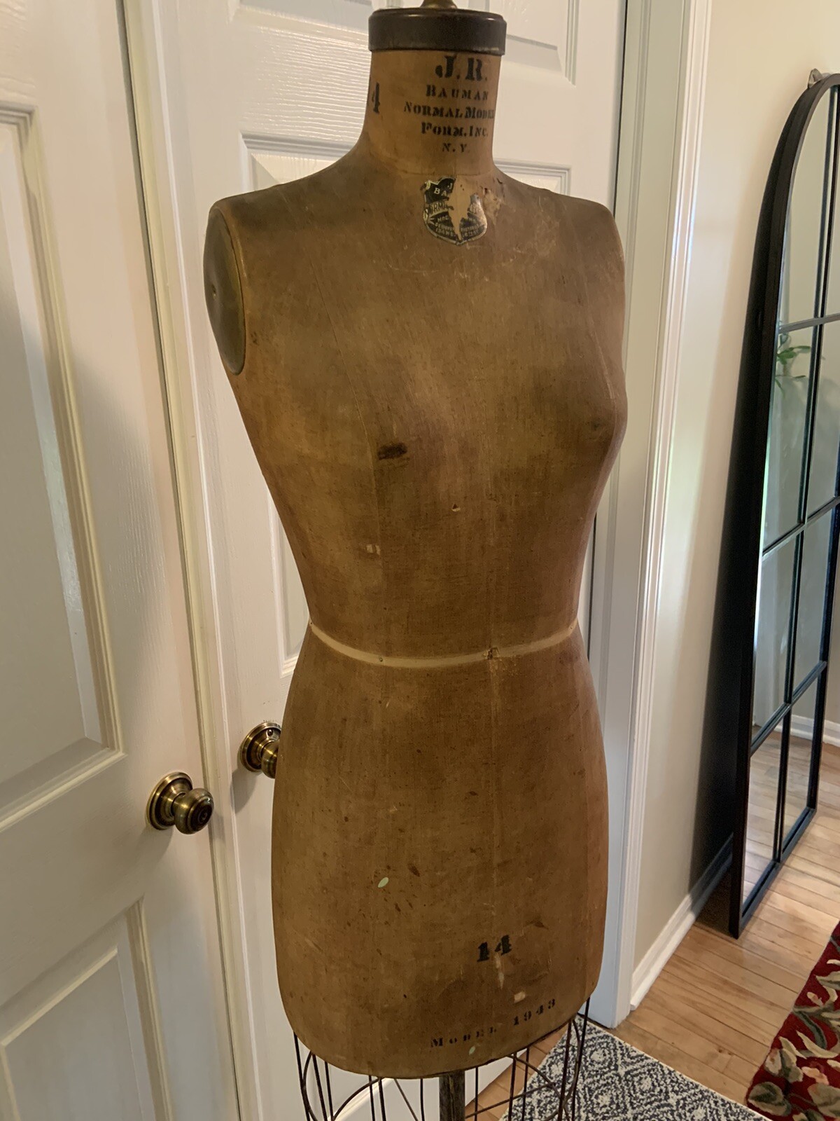 Antique Vintage J. R. Bauman Normal Model Dress Form. Model 1943 Antique Vintage J. R. Bauman Normal Model Dress Form. Model 1943