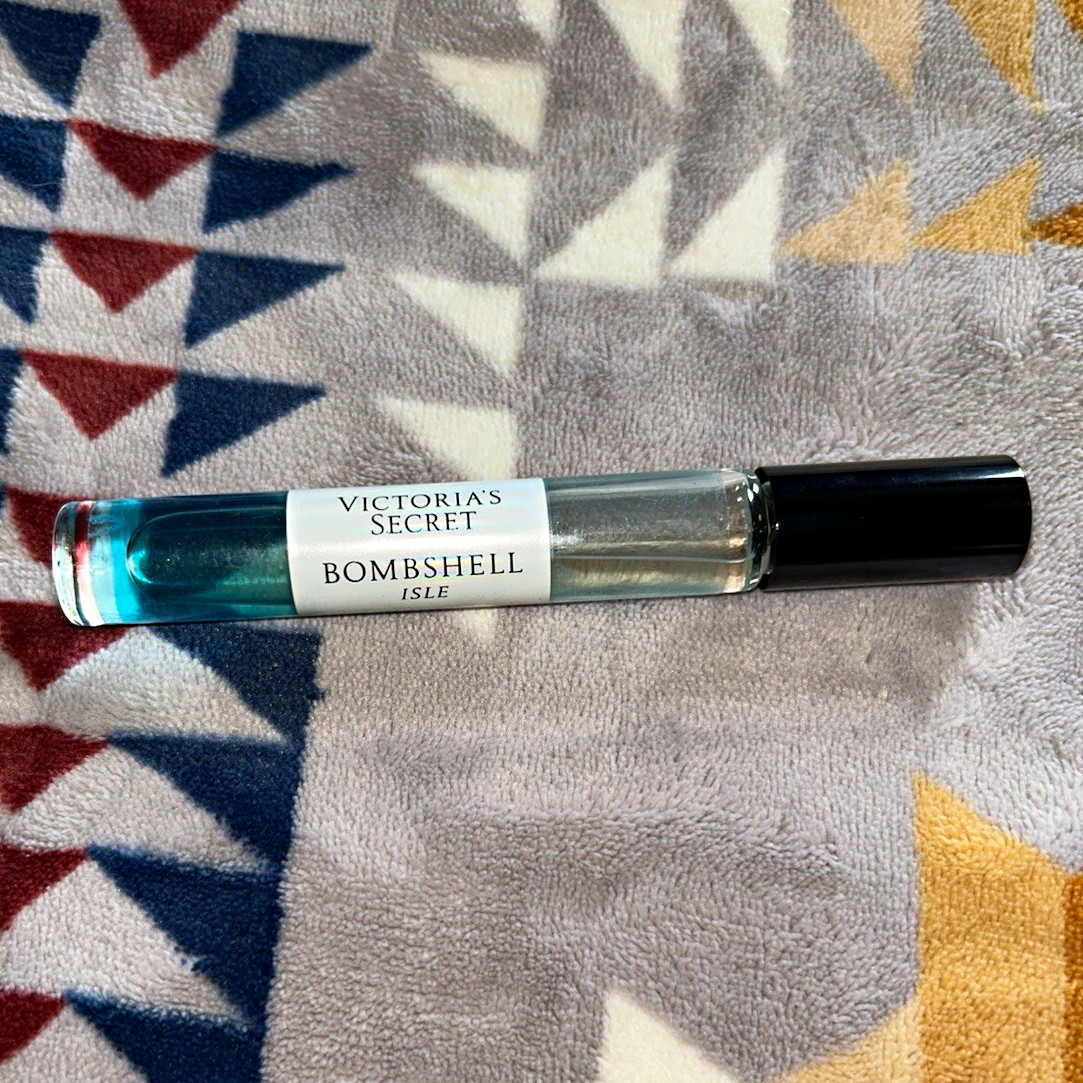 Victoria\'s Secret Bombshell Isle Perfume Spray Travel Size