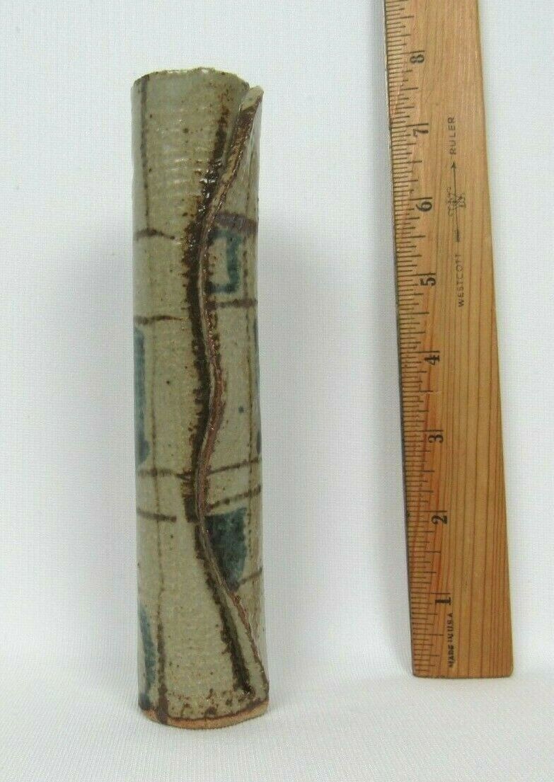 VTG 1964 CERAMIC WRAP AROUND VASE SIGNED AG 64 MADE IN PORTUGAL 6 3/4
