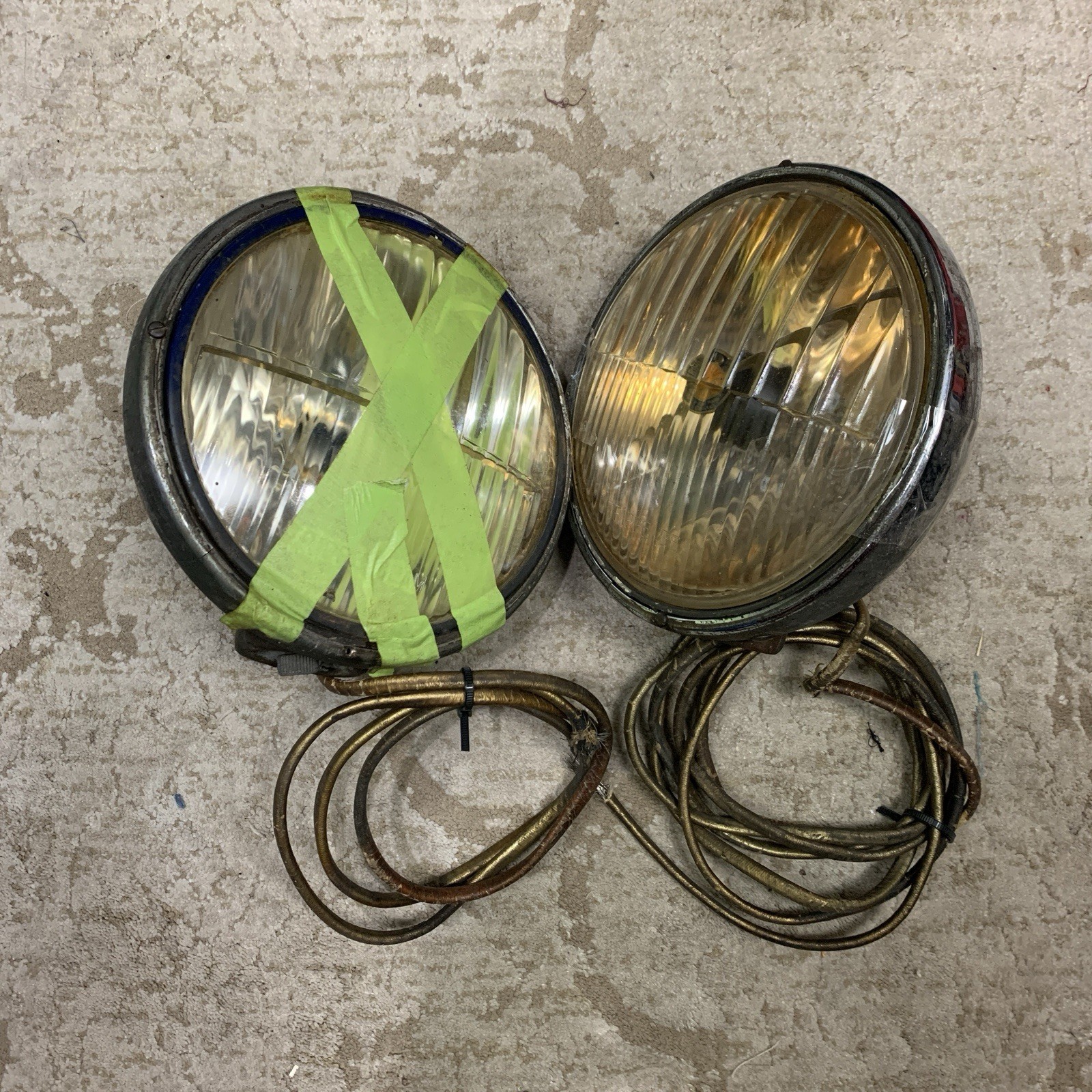 Original PAIR Vintage TRIPPE SPEEDLIGHT Driving Lamps PARTS LIGHTS