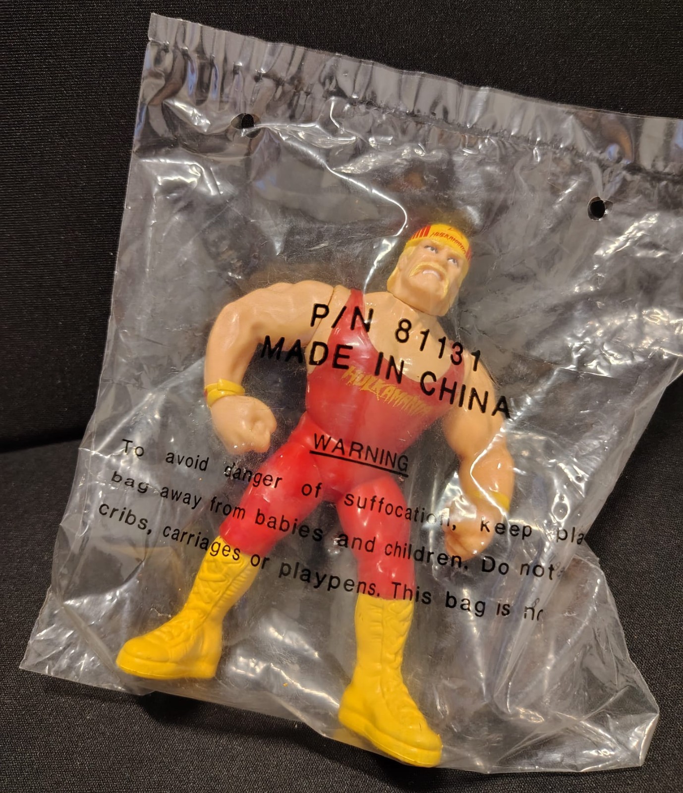 81131 Hasbro 1993 WWF Hulk Hogan Mail Away Sealed Figure 1991 Titan Sports wwe