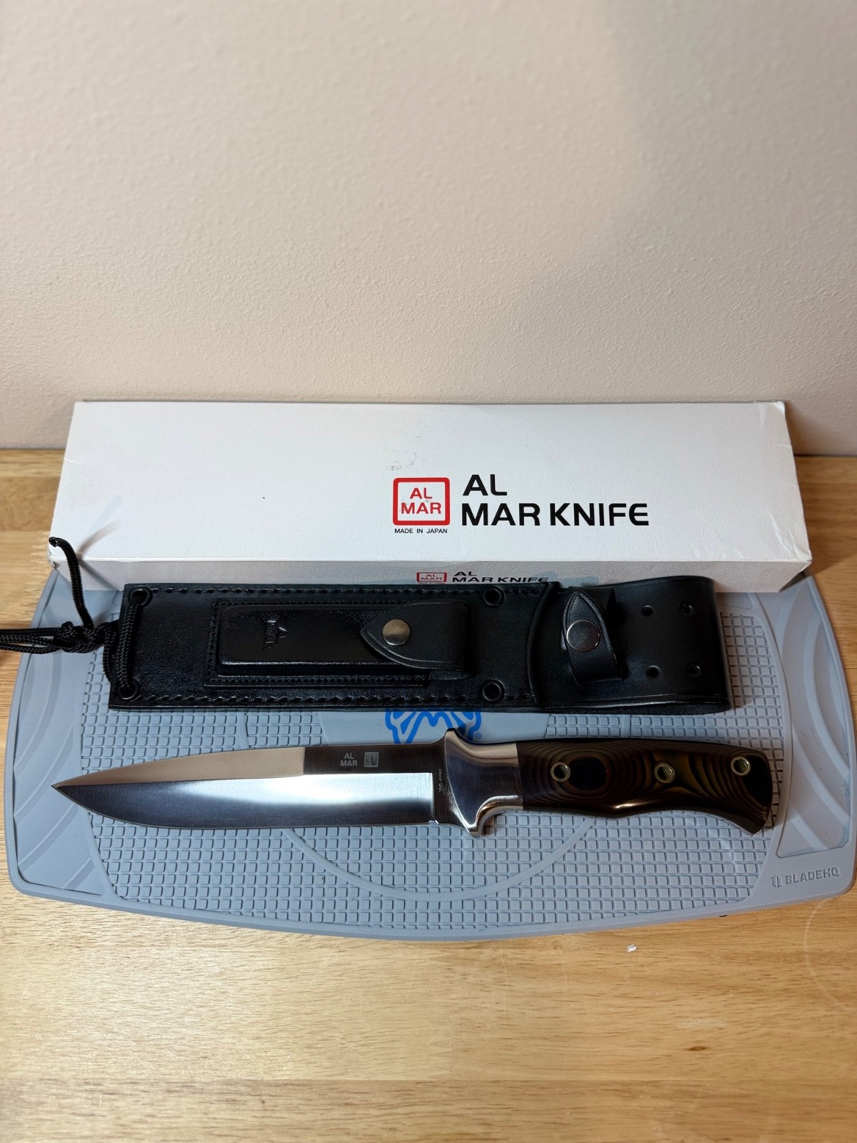 Al Mare Knives SERE Vll 3007A GN Micarta Handle w/leather sheath.