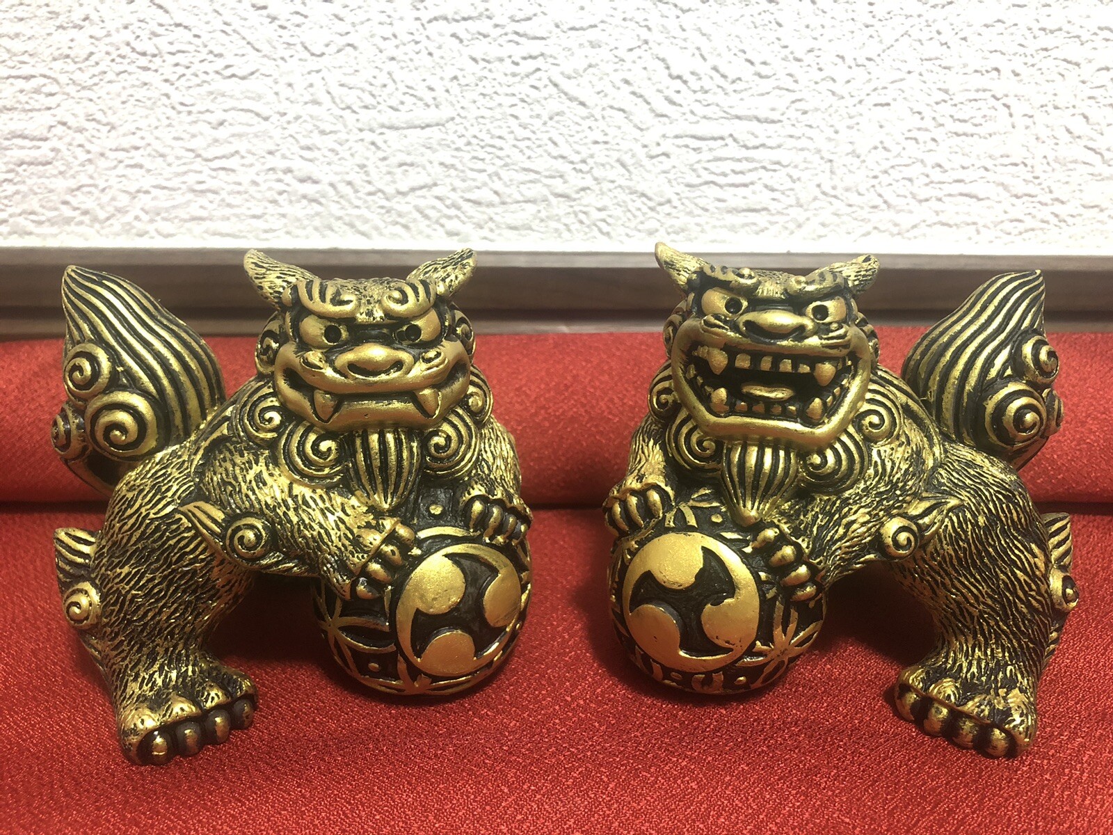 Shisa Okinawa Lion Figurine Dog Foo Guardian Set Pottery Gold H8cm Ornament