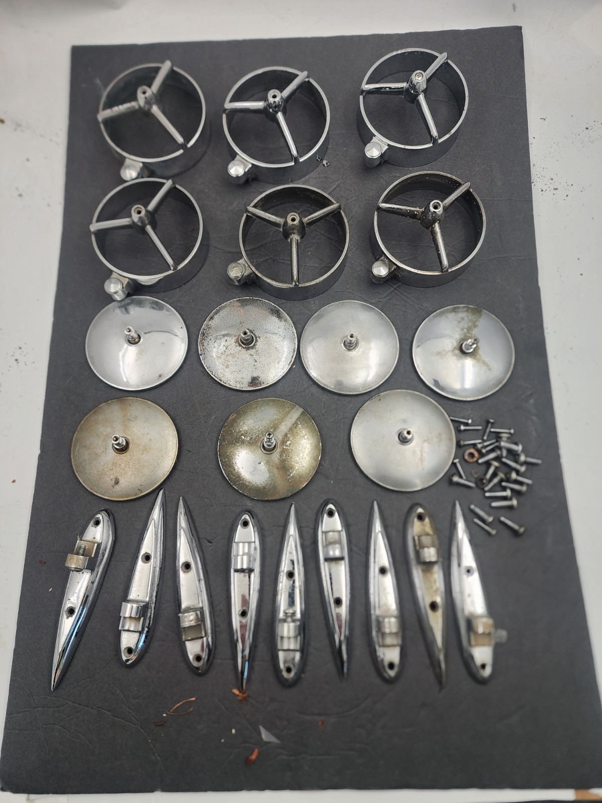 Six, Vintage YANKEE TRI-BAR MIRRORS plus Extra Brackets Extra Mirror,