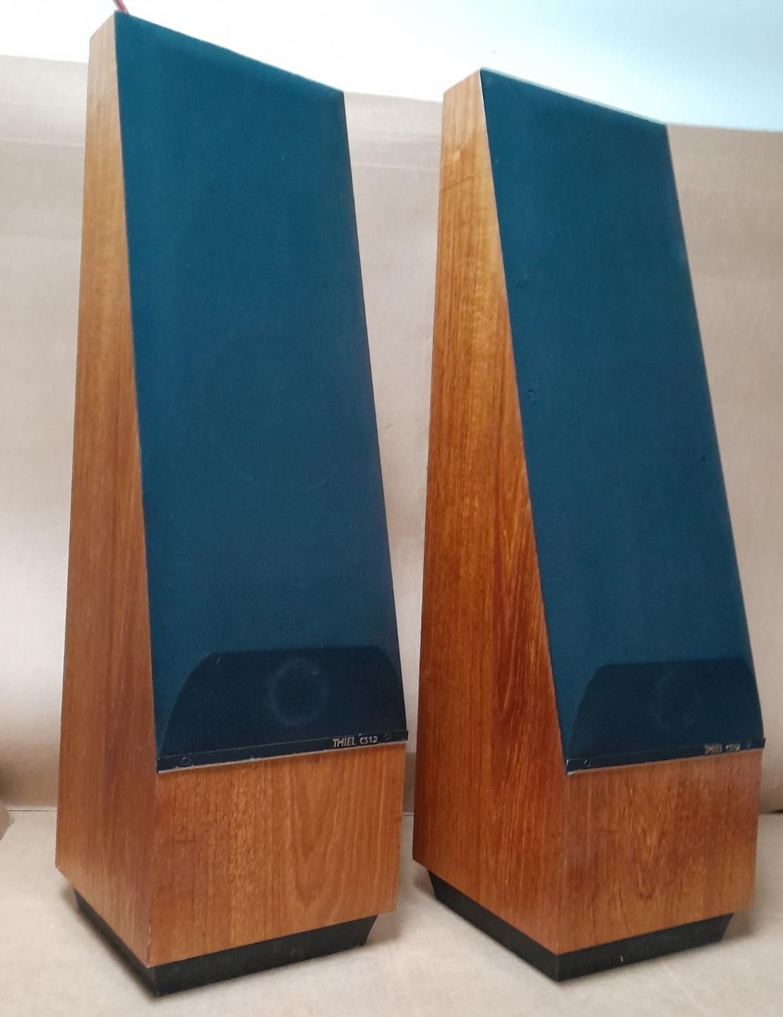 BEAUTIFUL PAIR OF THIEL AUDIO CS1.2 FLOOR STANDING SPEAKERS  V