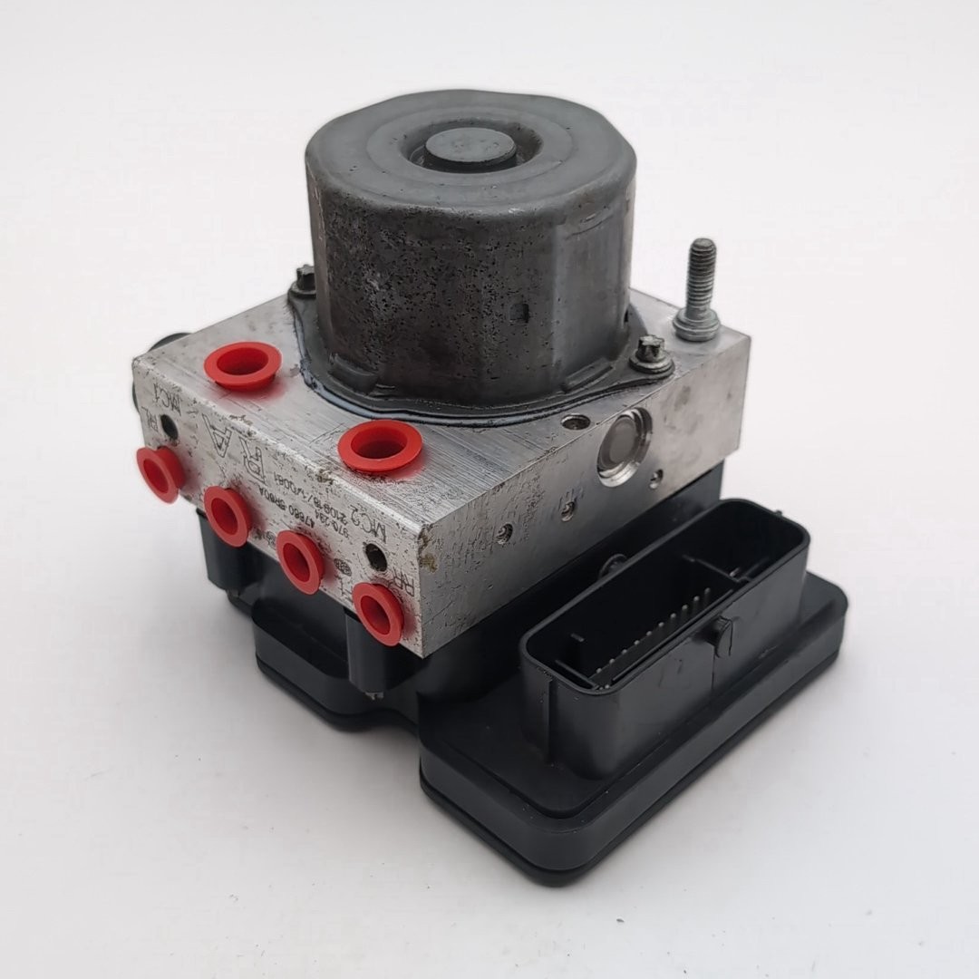 2021 2022 2023 Nissan Kicks 1.6L ABS Anti Lock Brake Pump Control 476605R00A
