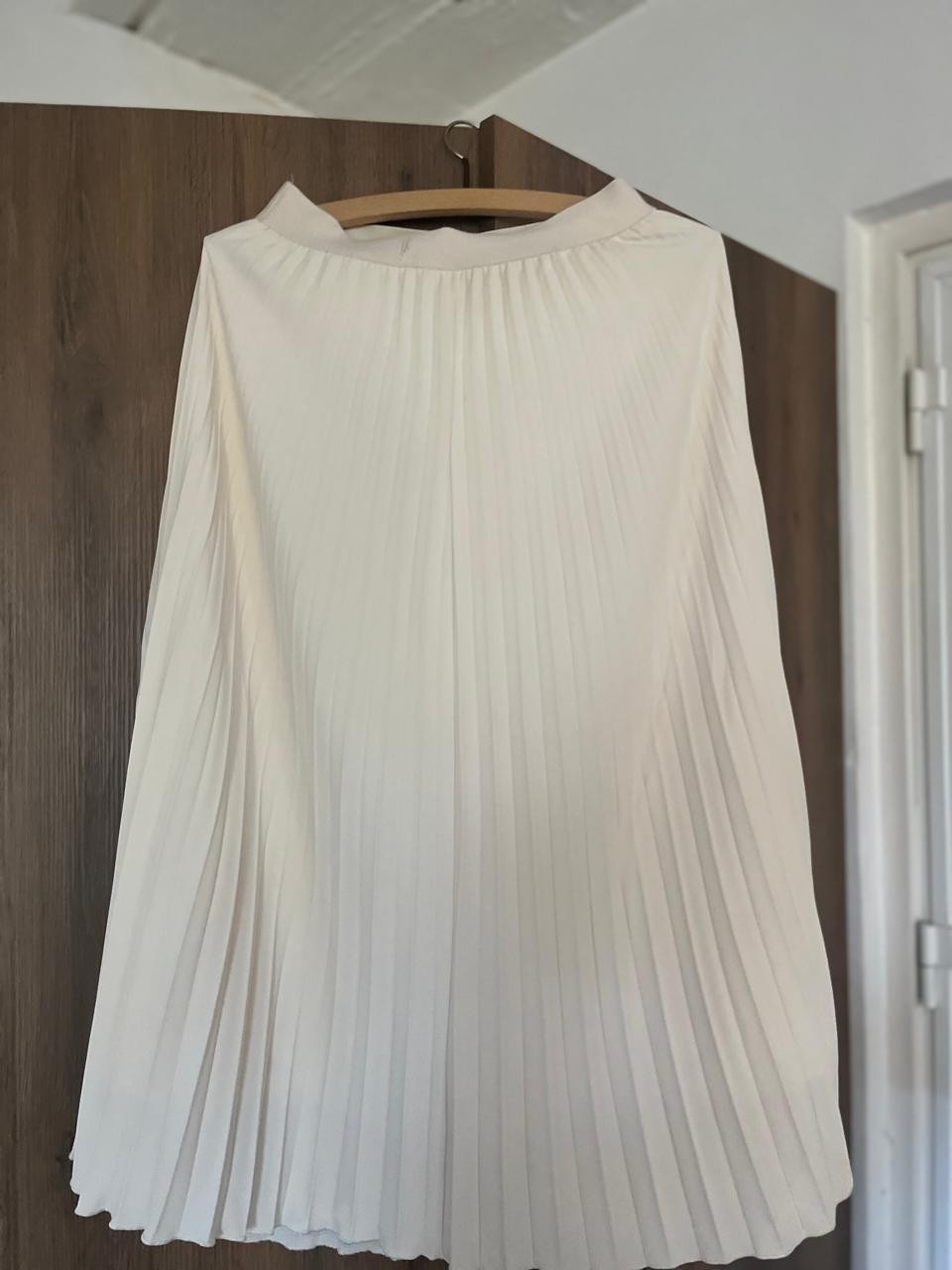 white pleated skirt for women knee length elegant casual white pleated skirt for women knee length elegant casual