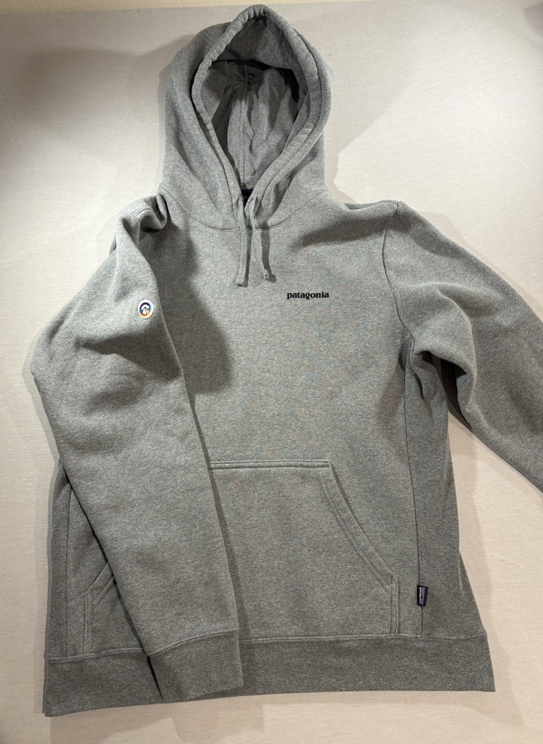 Patagonia Men\'s Fitz Roy Icon Uprisal Hoody Heater Grey Size Medium Patagonia Men\'s Fitz Roy Icon Uprisal Hoody Heater Grey Size Medium