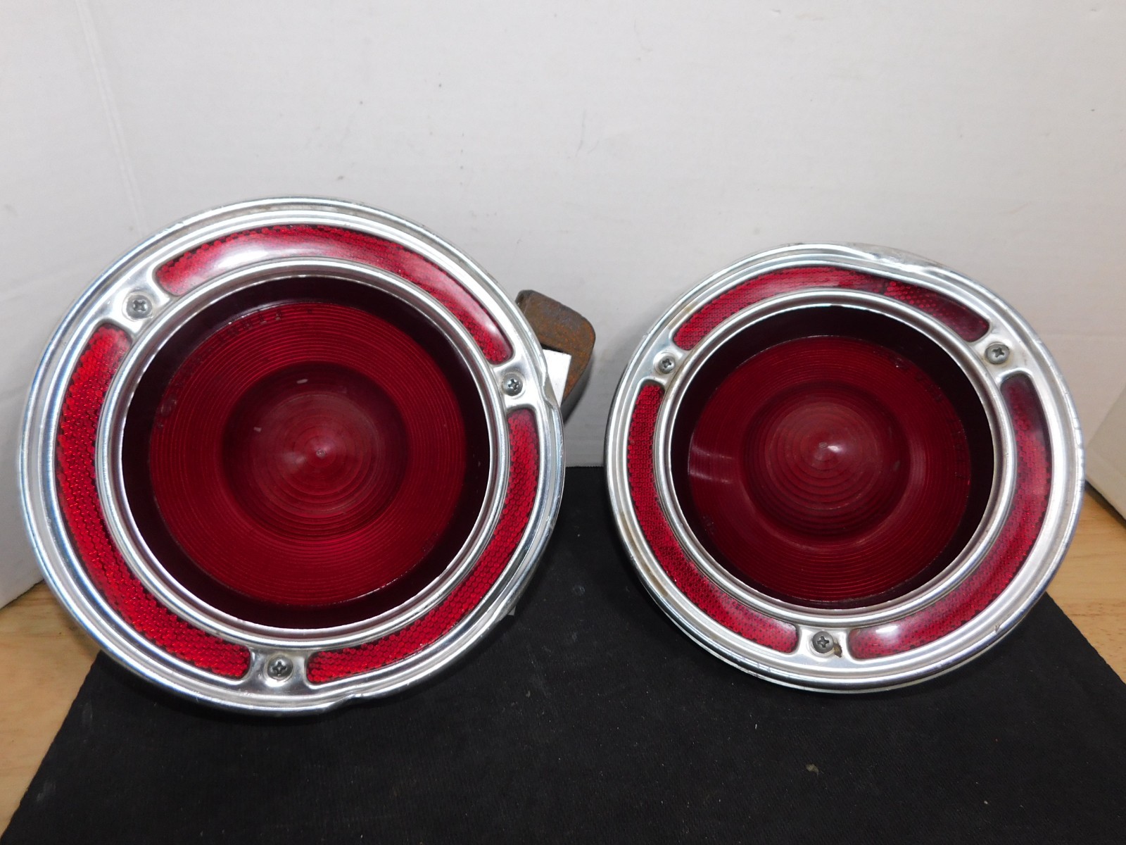 Pair of 1960 1961 Ford FALCON TAILLIGHT ASSEMBLIES, 5/80 Pair of 1960 1961 Ford FALCON TAILLIGHT ASSEMBLIES, 5/80