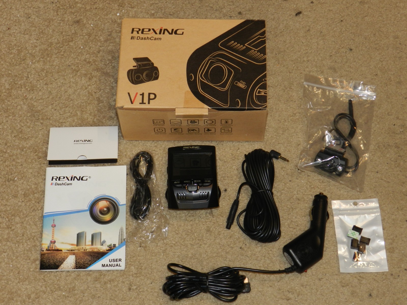 Rexing V1P Dual 1080p Full HD Front and Rear Dash Cam NEW