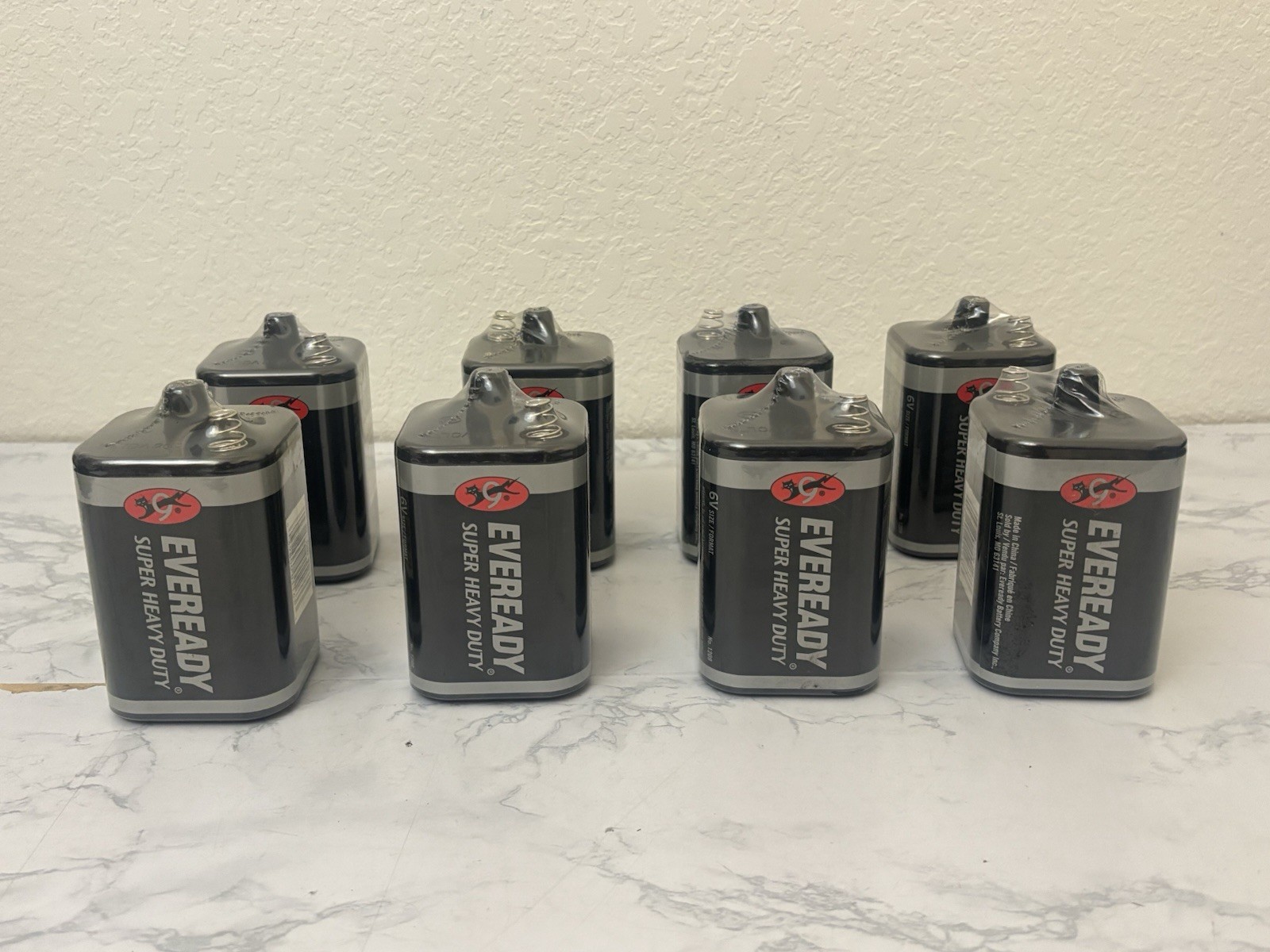 EVEREADY 6V Battery, Super Heavy Duty 6 Volt Battery Lot Of 8 New EVEREADY 6V Battery, Super Heavy Duty 6 Volt Battery Lot Of 8 New