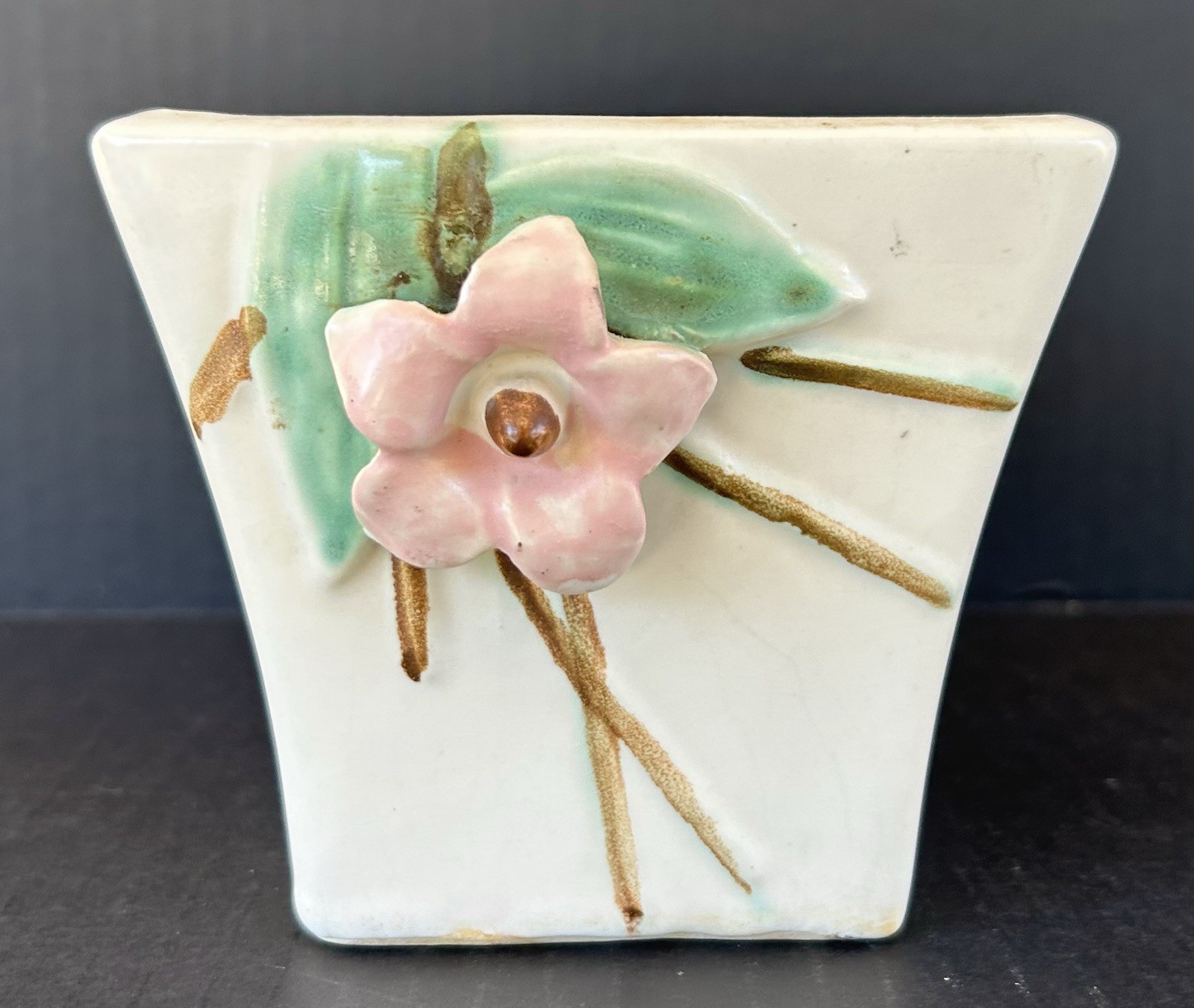 Vintage McCoy Pottery Vase 4\ Vintage McCoy Pottery Vase 4\