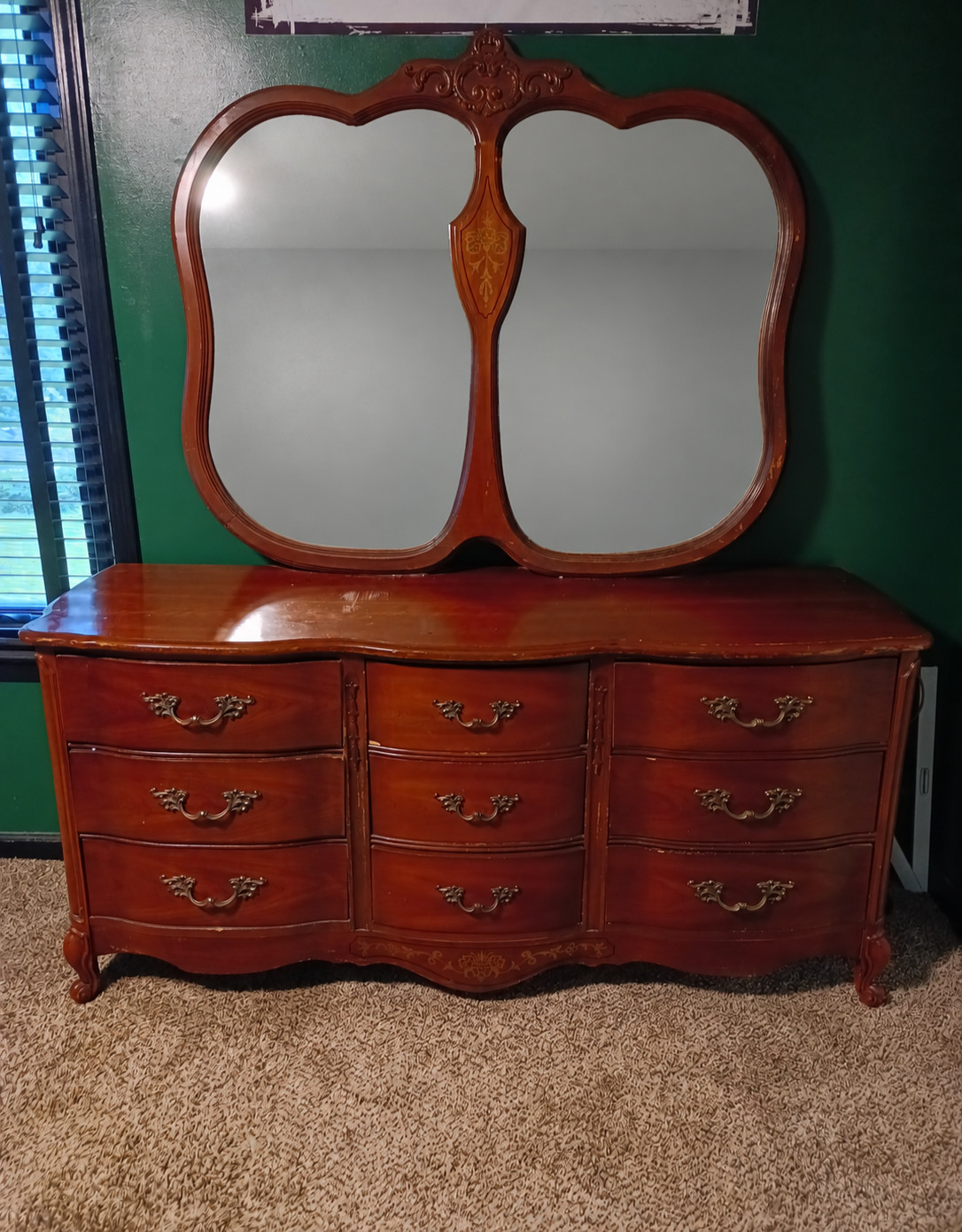 Vintage Bassett Wood Dresser 9 Drawer w/ Brass Handles & hangable Mirror- Pickup