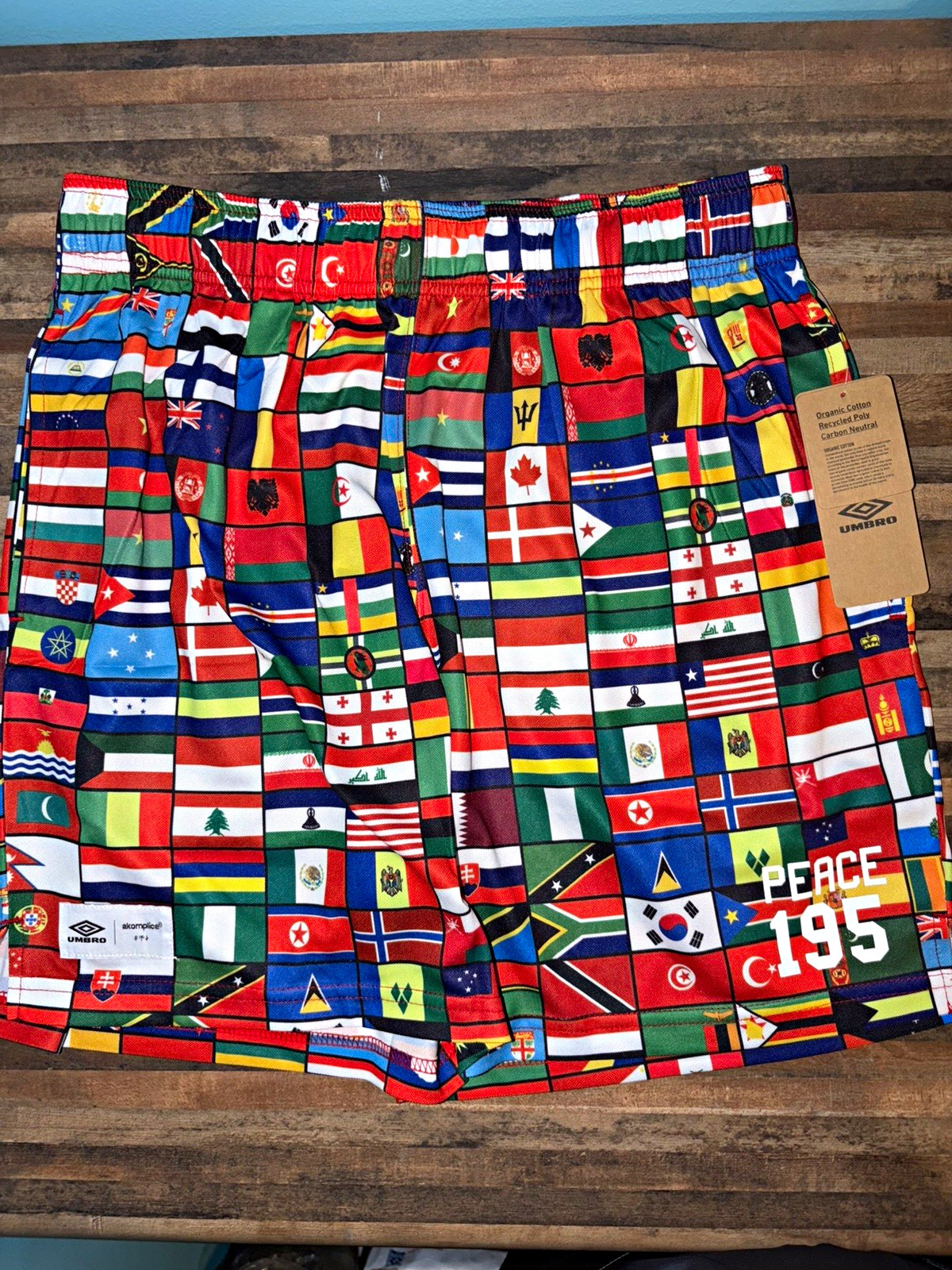 Umbro Men\'s M Mesh Flag Print Athletic Shorts Drawstring Elastic Waist Soccer Umbro Men\'s M Mesh Flag Print Athletic Shorts Drawstring Elastic Waist Soccer