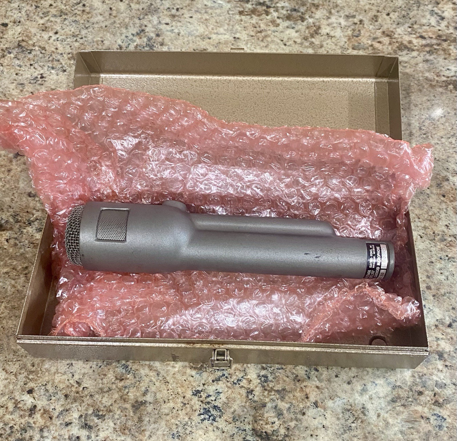 vintage Electro-Voice Model 666 cardioid dynamic microphone In case Untested vintage Electro-Voice Model 666 cardioid dynamic microphone In case Untested