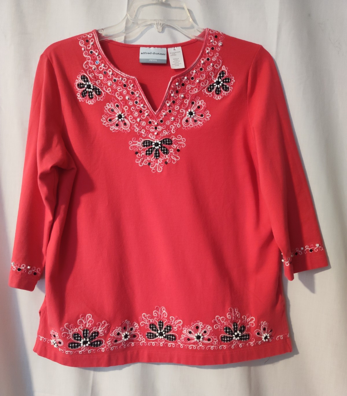 NWOT Alfred Dunner Women’s Petite PS Pink Floral V-Neck Embroidered 3/4 Knit Top