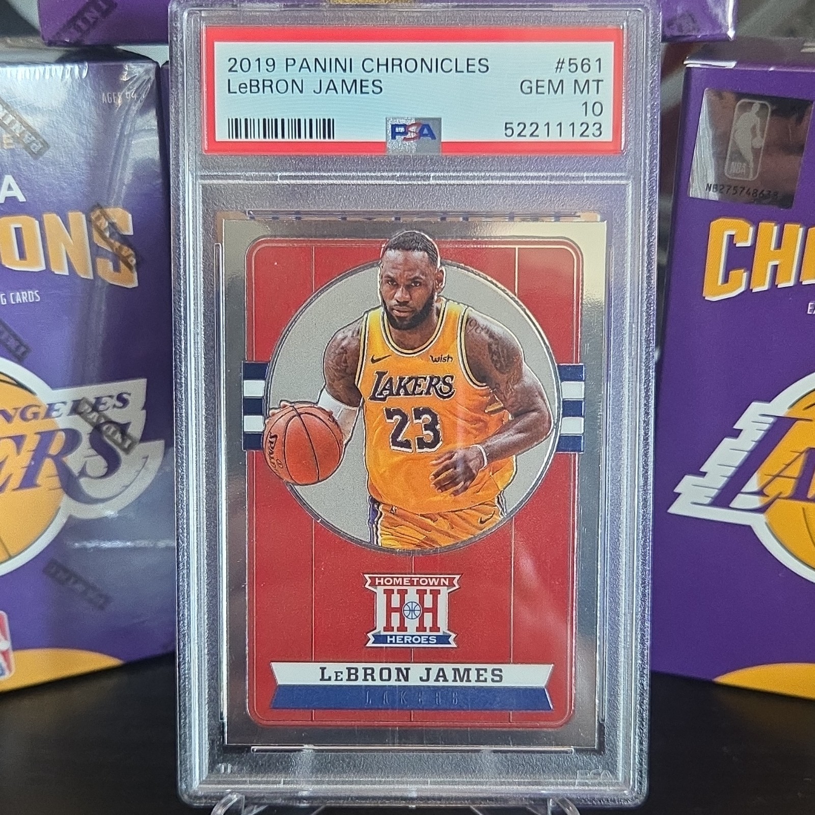 Panini 2019 Chronicles LeBron James Lakers Hometown Heroes #561 PSA 10 Rare Panini 2019 Chronicles LeBron James Lakers Hometown Heroes #561 PSA 10 Rare