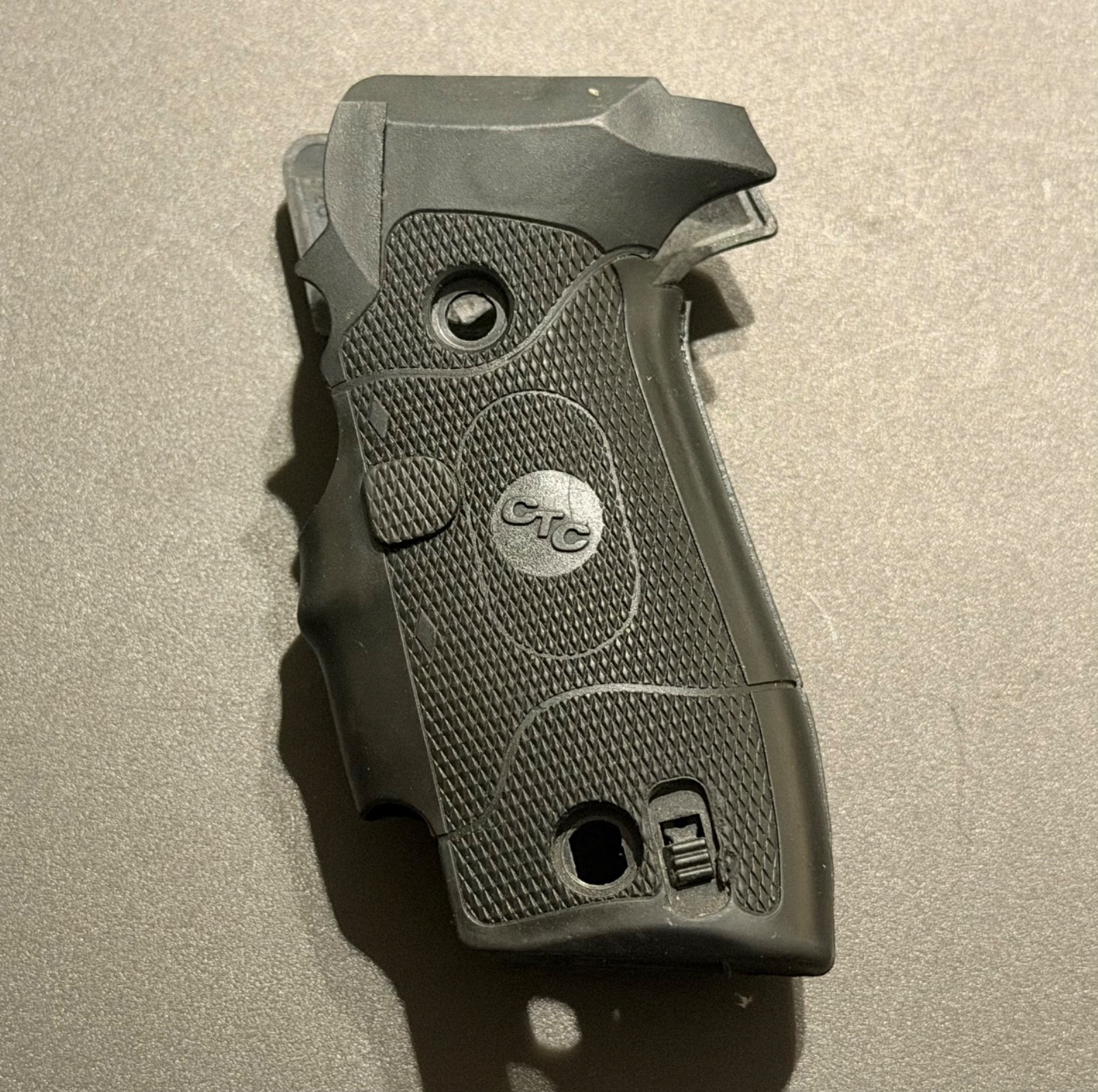 RARE DISCONTINUED SIG P226 CRIMSON TRACE  LASER GRIPS LNIB