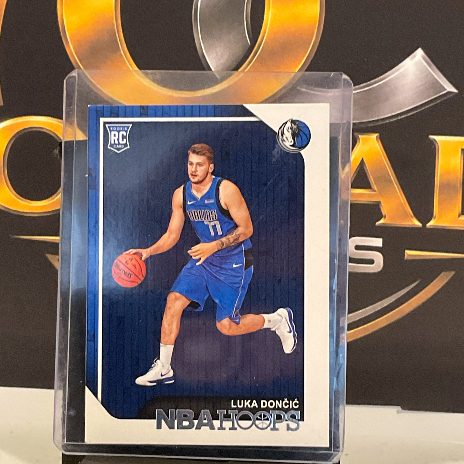 Panini 2018-19 NBA Hoops Luka Dončić Mavericks Rookie RC #268 White Line