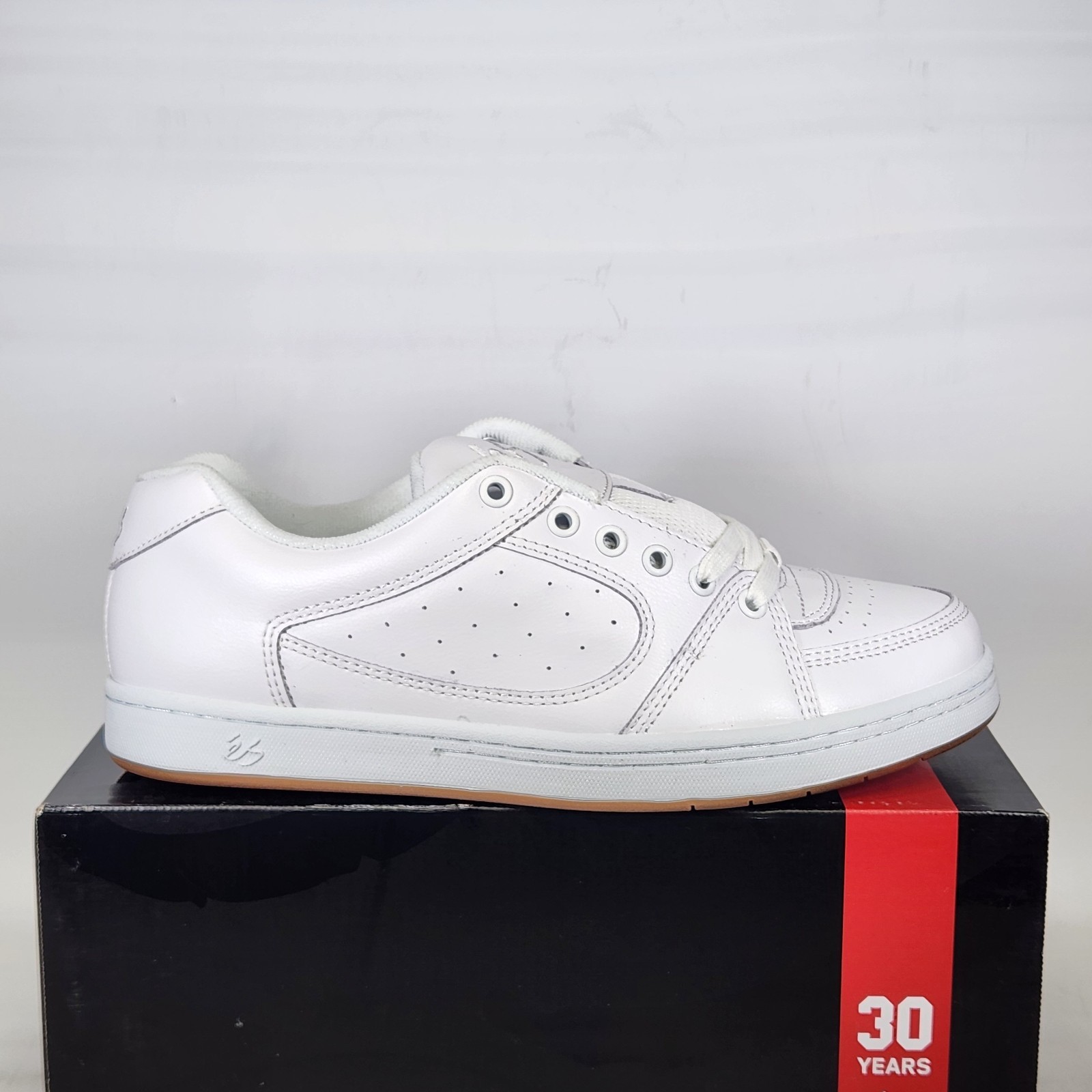 Size 9 - eS Accel - White Leather - Mens Size 9 - eS Accel - White Leather - Mens