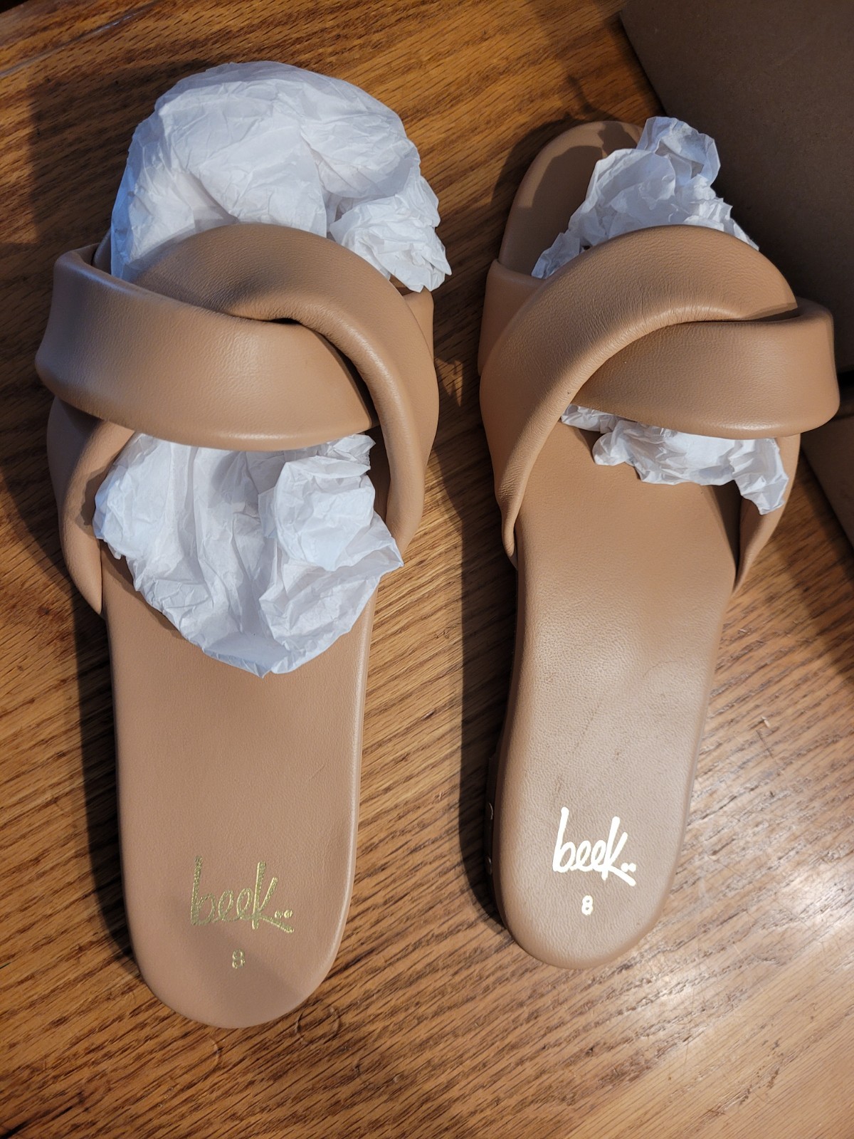 NIB Beek Twistybird Leather Sandals Macadamia Women Comfort Slide Sandals Size 8